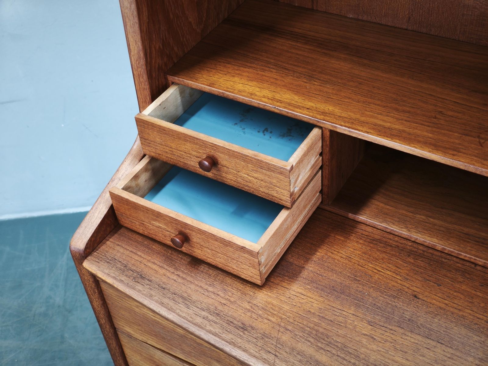 Deens Modern Teakhouten Secretaire met Lades, jaren 1960 photo buy