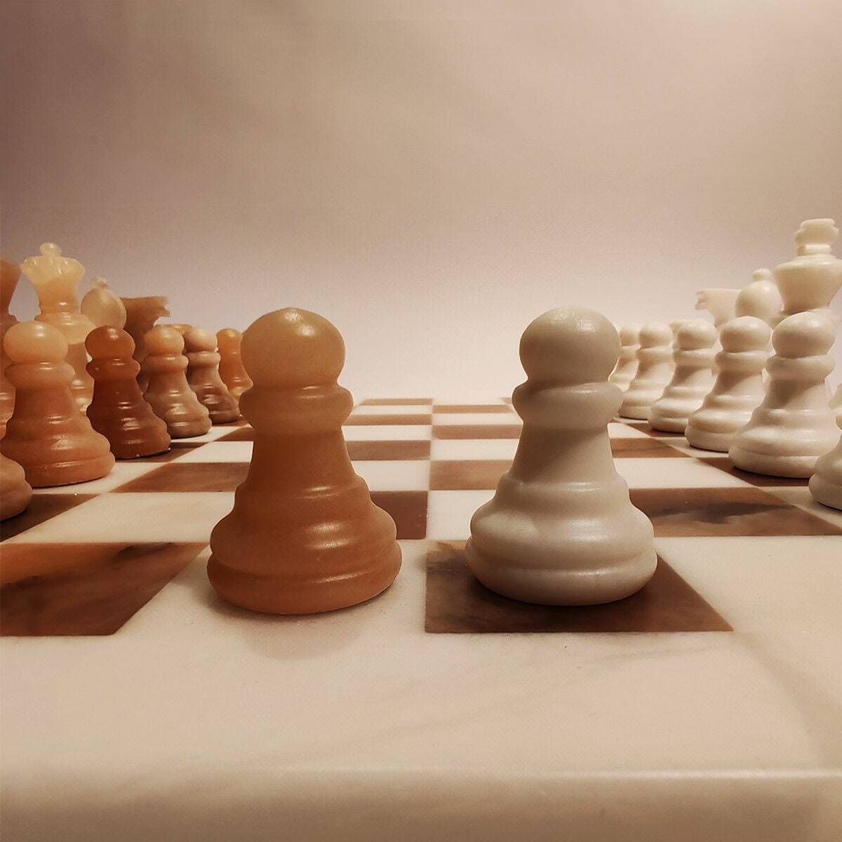 photo buy Jeu d'échecs vintage de luxe en albâtre d'Italie sculpté à la main, Volterra, années 1970   °°°°Expédition avec droits et taxes prépayés vers le Royaume-Uni.