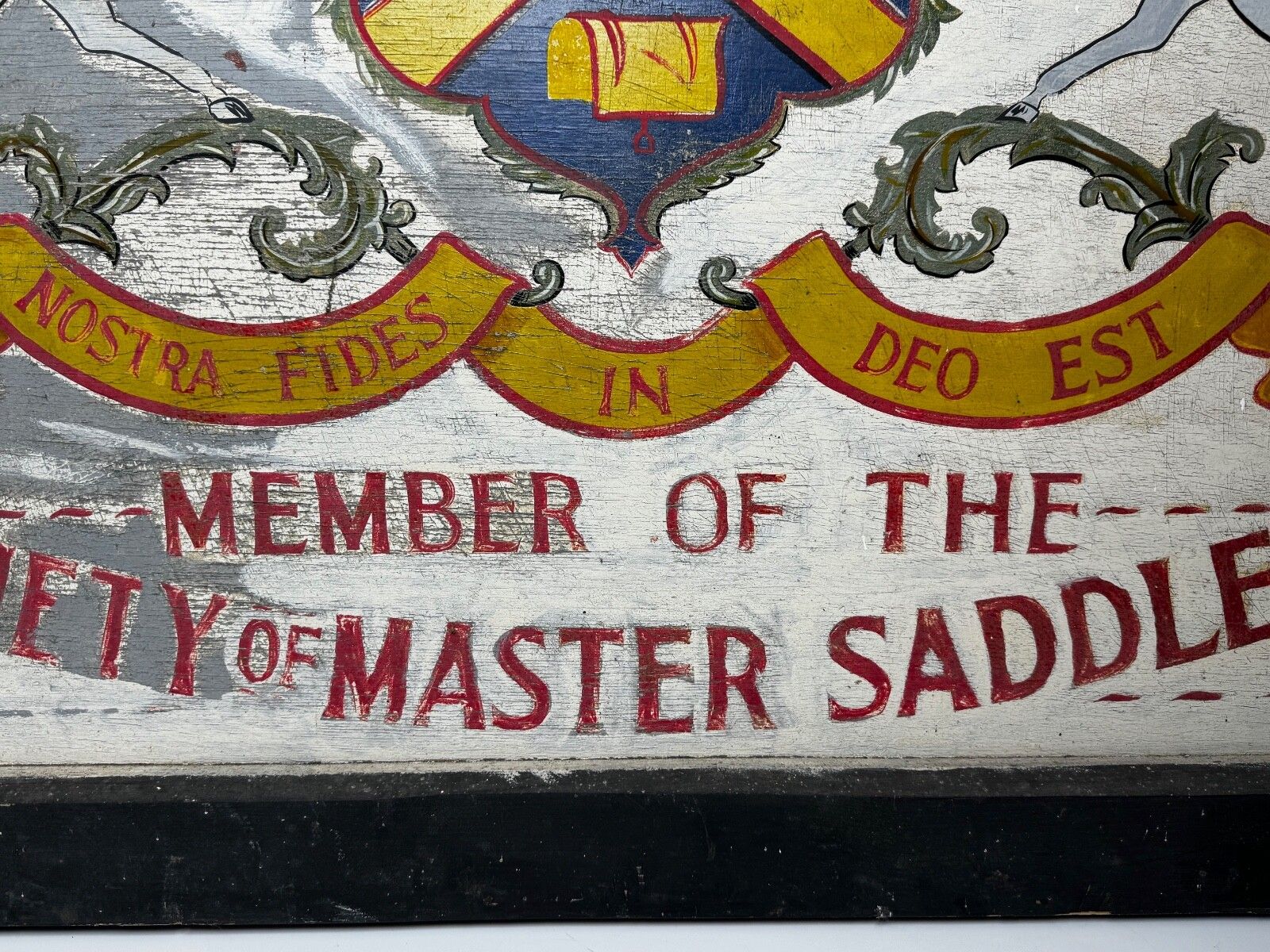 Vintage Heraldisch Handelsreclamebord J.Miles & Son Master Saddlers Dorchester photo vinterior