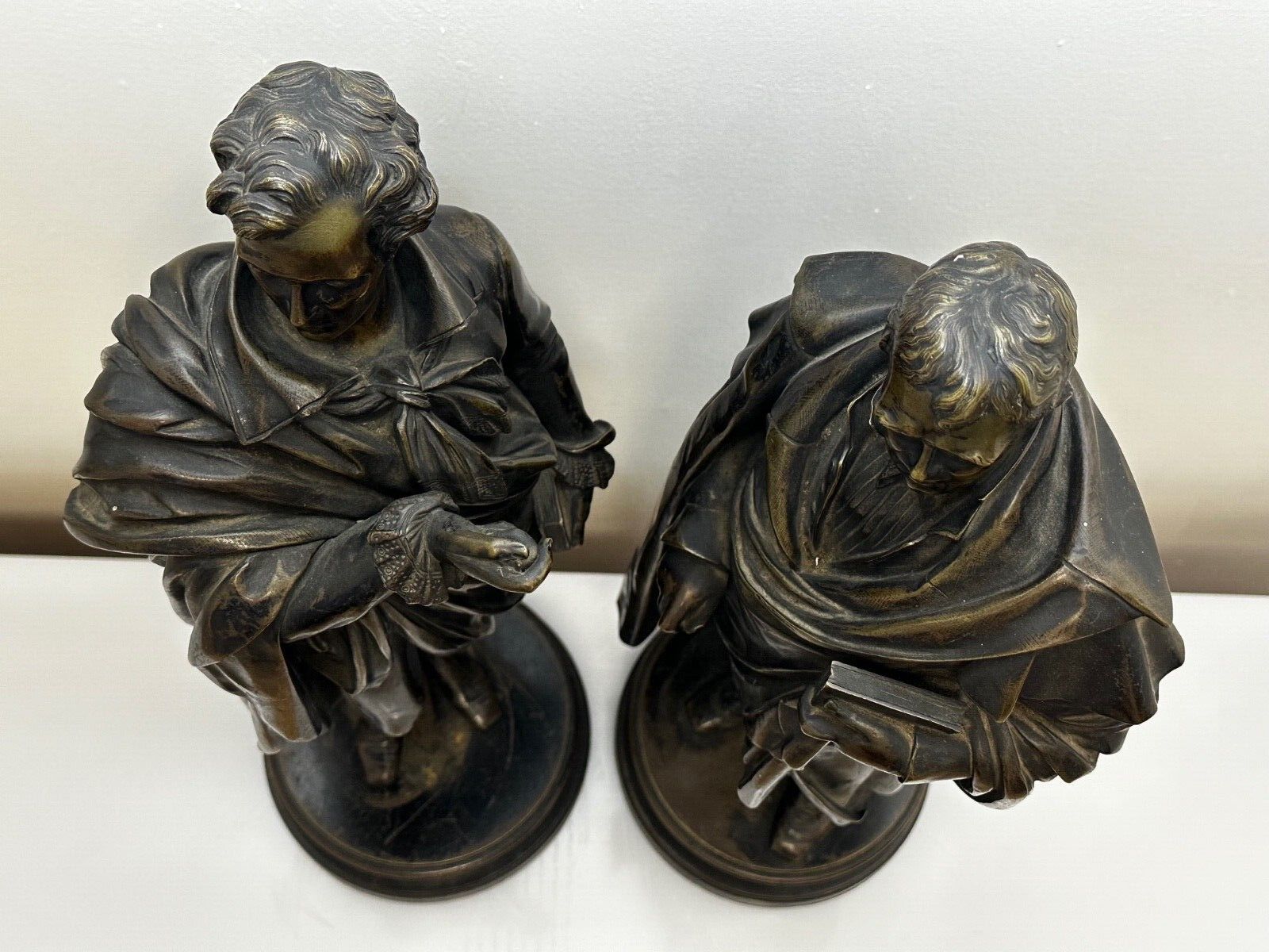Paar 19e-eeuwse bronzen sculpturen van de dichters Lord Byron & Sir Walter Scott photo buy