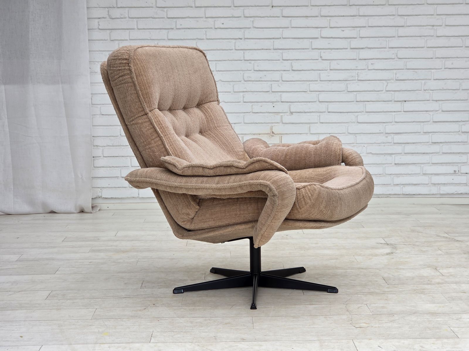 1970s, Danish Swivel Armchair, Beige Furniture Fabric. photo 950.0