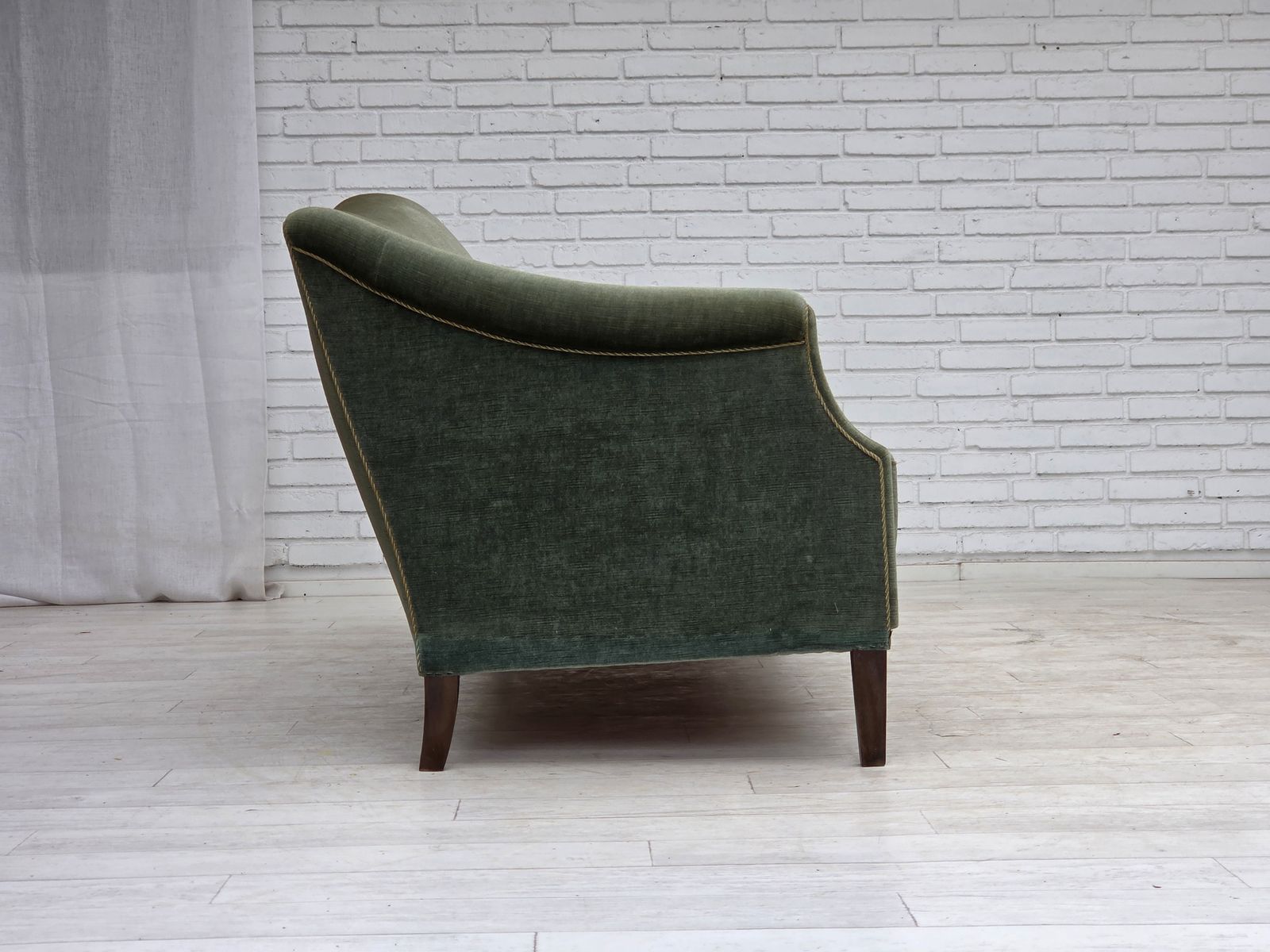 photo furniture 1960s, 3 Seater Danish Sofa, Green Furniture Velour.