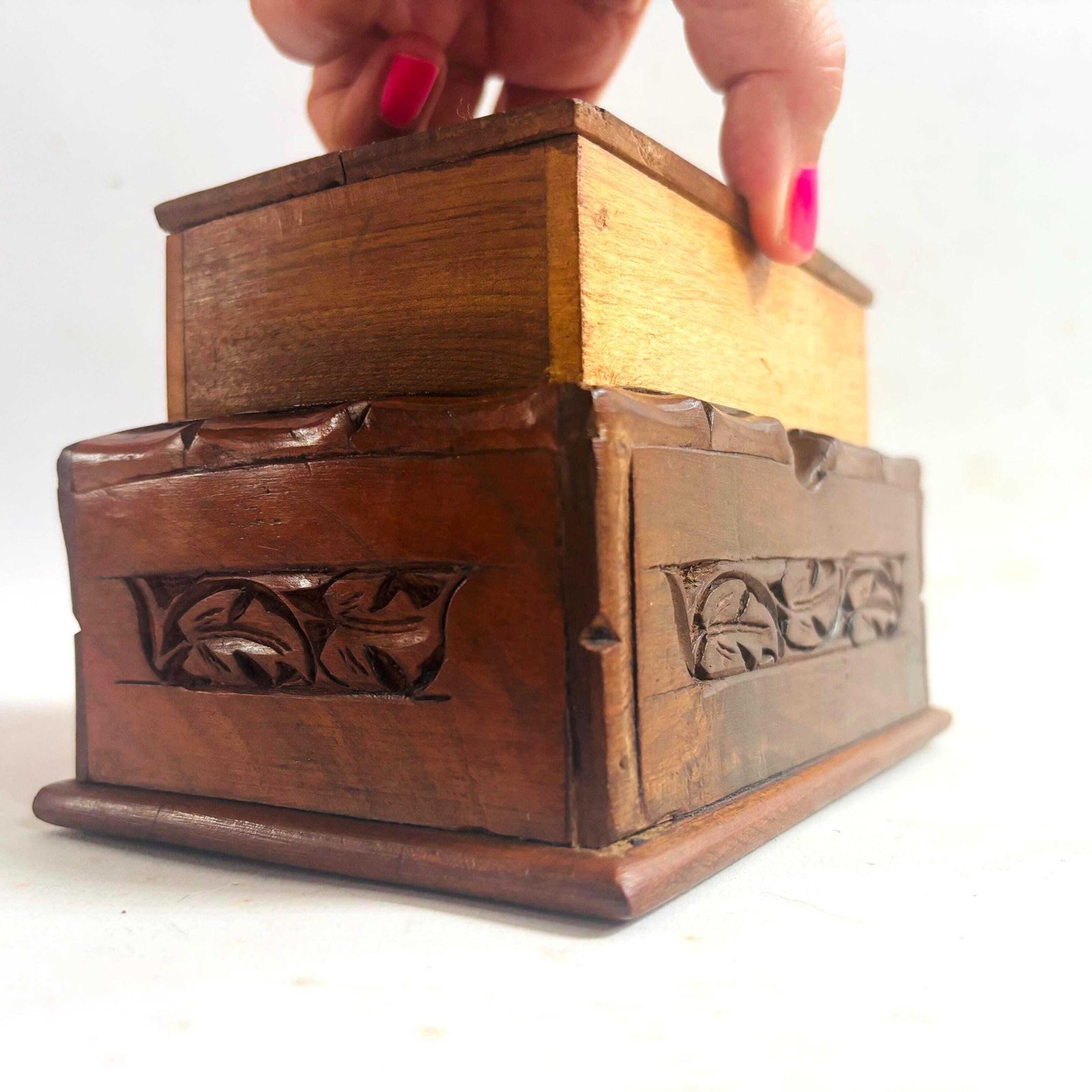 Antiek Edwardiaans gesneden eiken sigarettendispenser, ca. 1910 photo furniture
