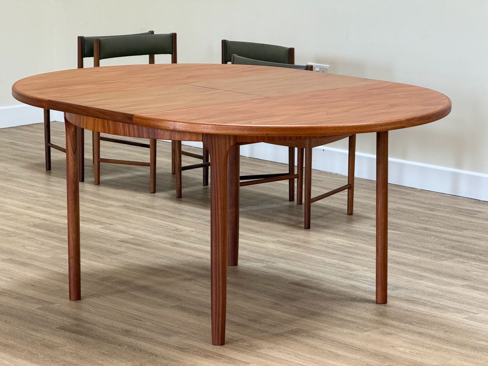 McIntosh Dunvegan Teak Dining Set – Round Extending Table & 4 Chairs (1960s Scotland) photo Furniture