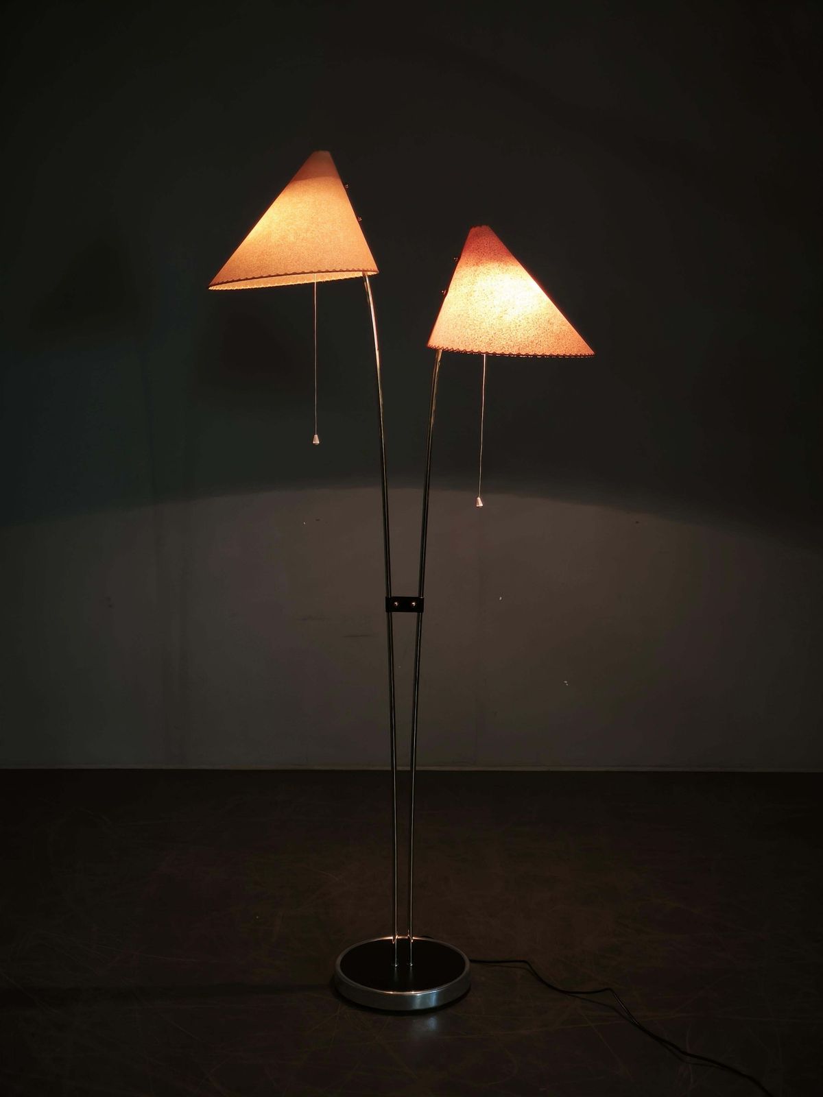 photo for sale Lampadaire tchèque années 1960 à double abat-jour en papier fait main, style japonais