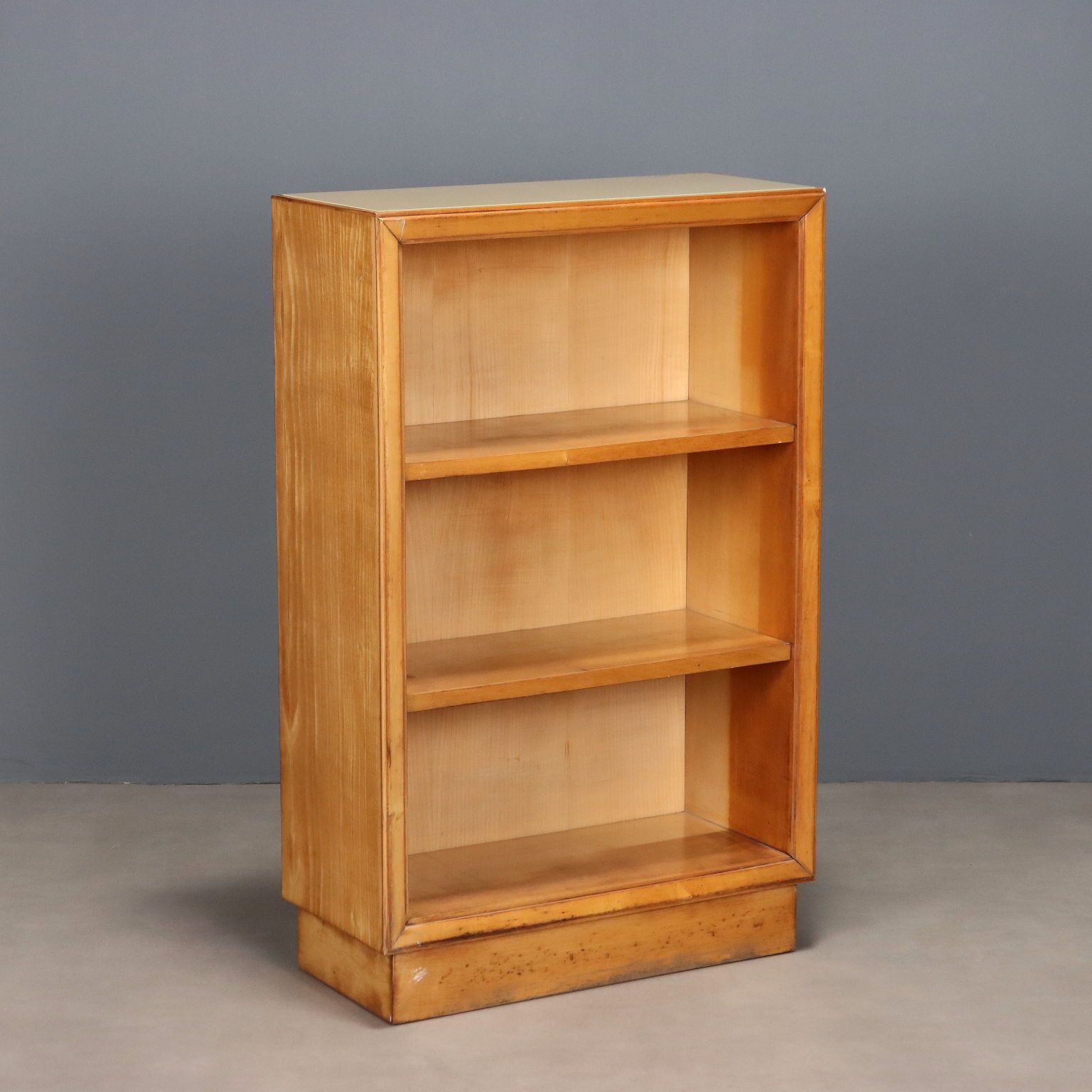 Bibliothèque vintage en placage de peuplier, verre, années 1950