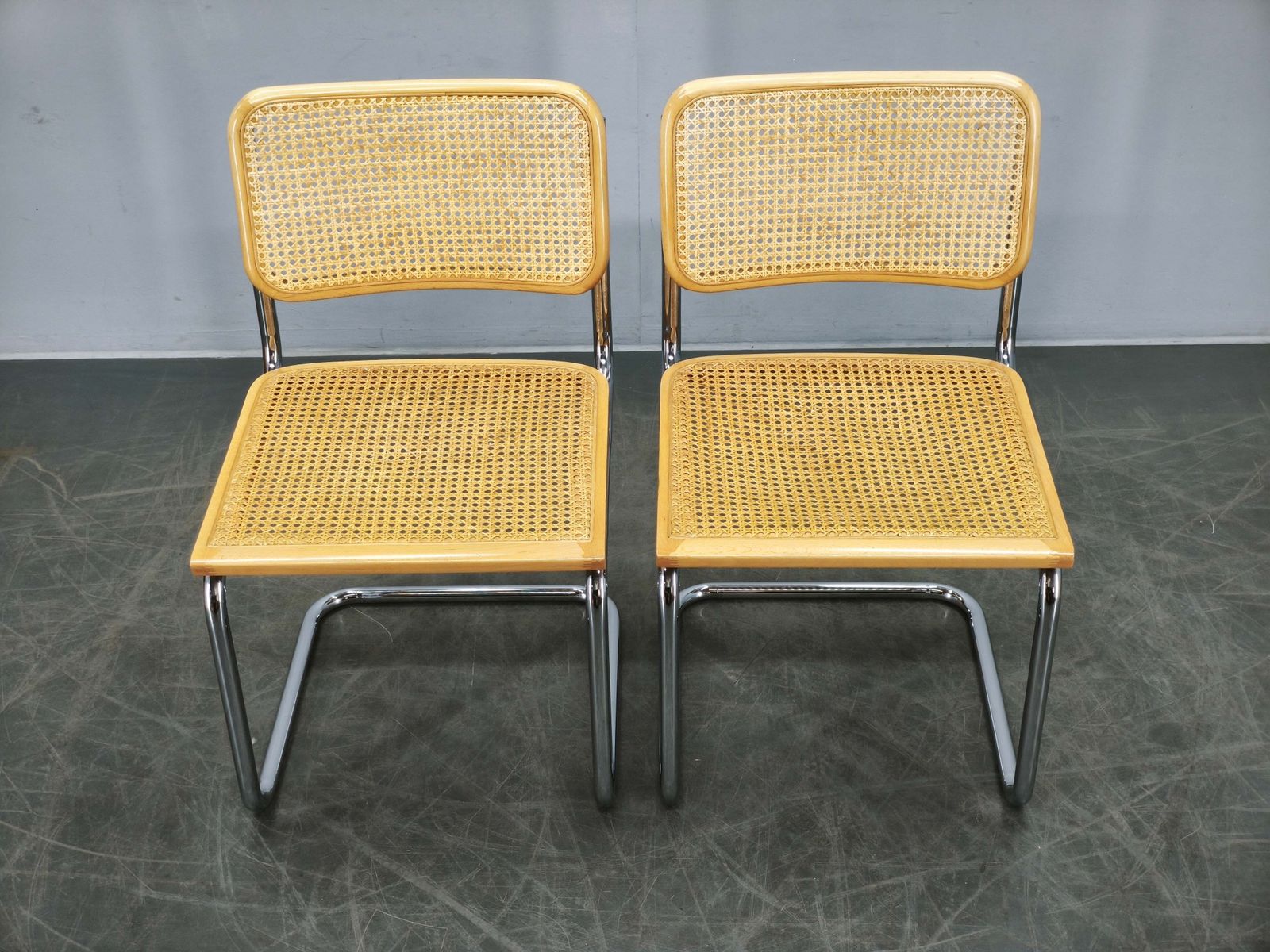 photo furniture Paar Italiaanse Cesca Cantilever Stoelen naar Marcel Breuer, jaren 1970