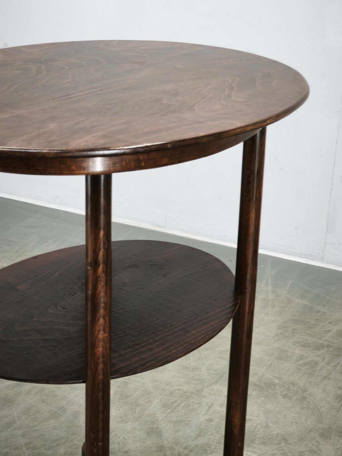 Mobilier Table ovale Sécession viennoise, Kohn ou Thonet, attribuée à Josef Hoffmann, vers 1900 photo