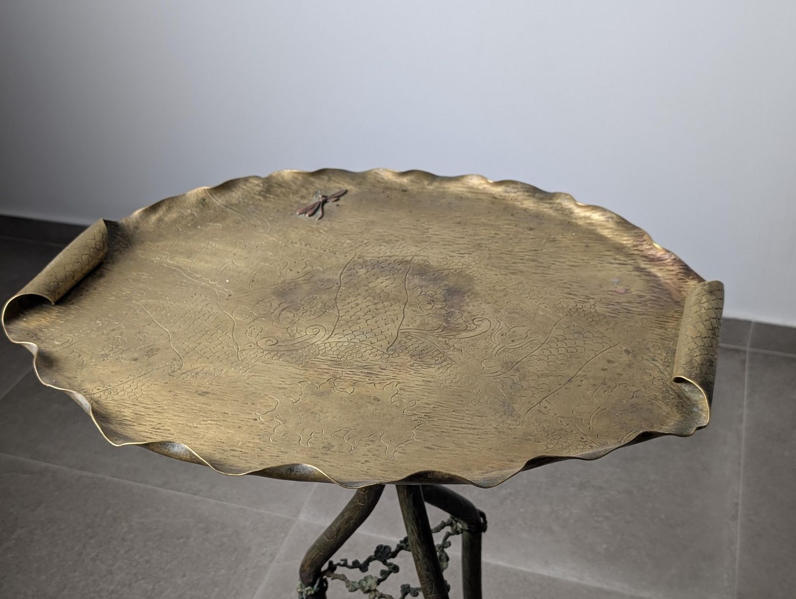Table Art Nouveau japonaise en bronze et laiton avec libellule, années 1920 photo for sale