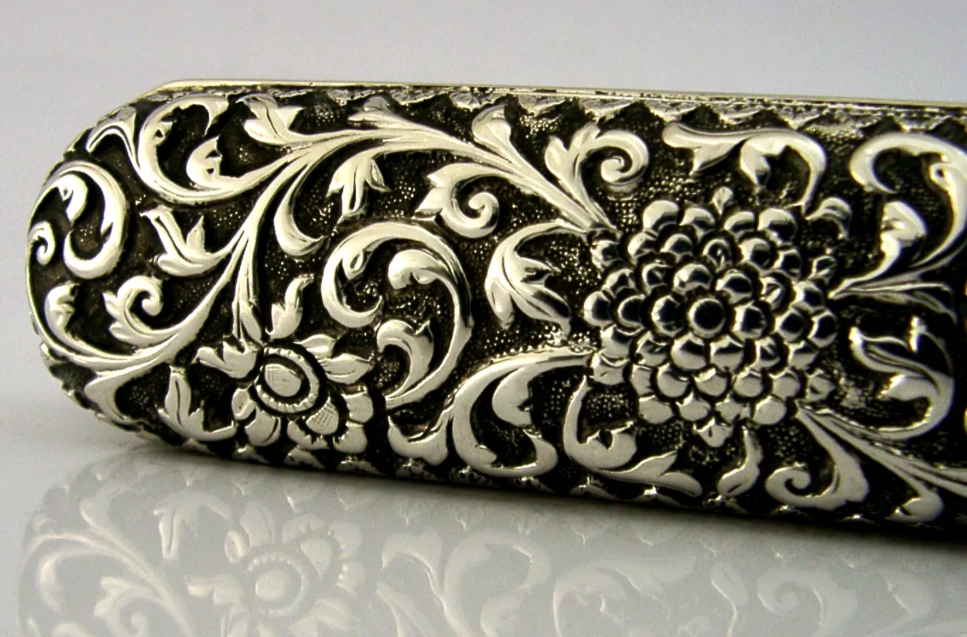 Indian 92g Solid Silver Box Kutch C1890 Antique photo for sale