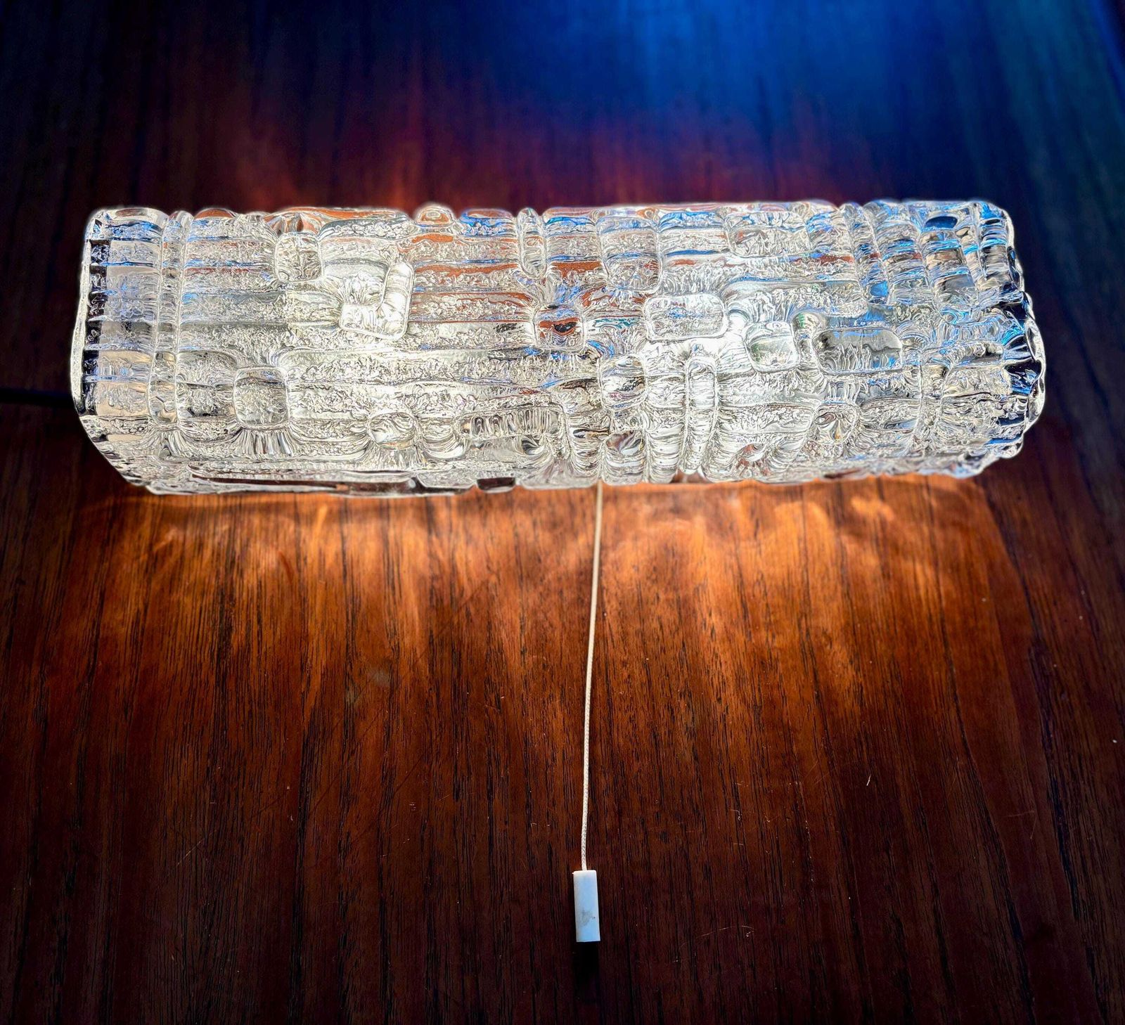 Wandlamp van J.T. Kalmar, jaren 1970 photo vinterior