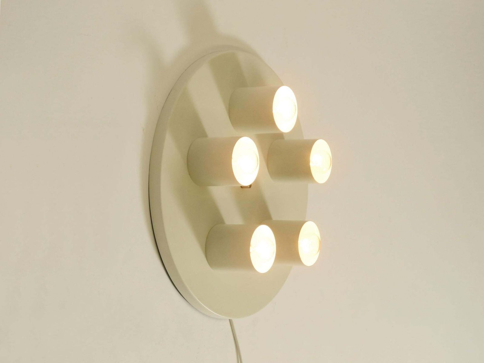 photo furniture Grote metalen Space Age Brutalist plafond- of wandlamp uit de jaren 1970 van "Beisl Leuchte"