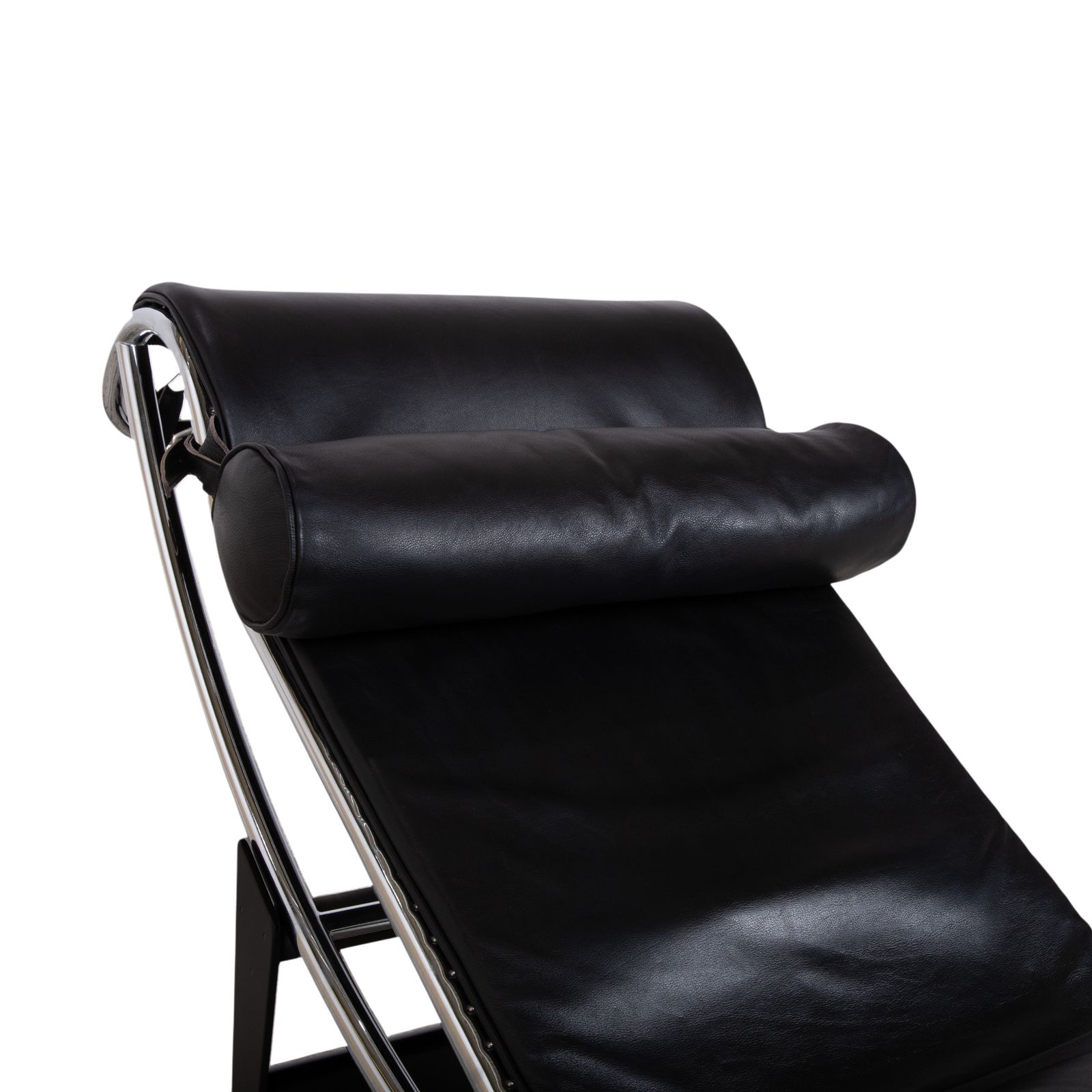Cassina Le Corbusier Lc 4 Leather Chaise Lounge Black Bauhaus photo Meubels