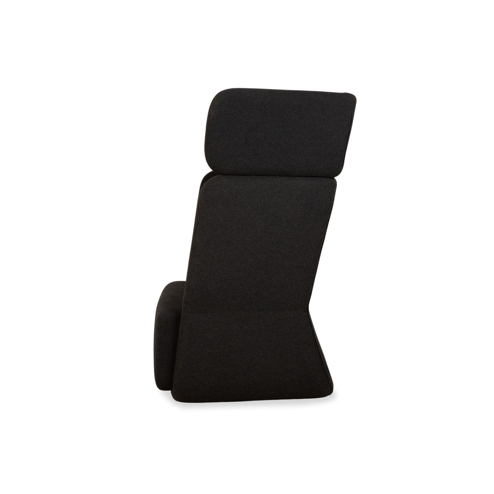 Mobilier Fauteuil en tissu gris foncé photo