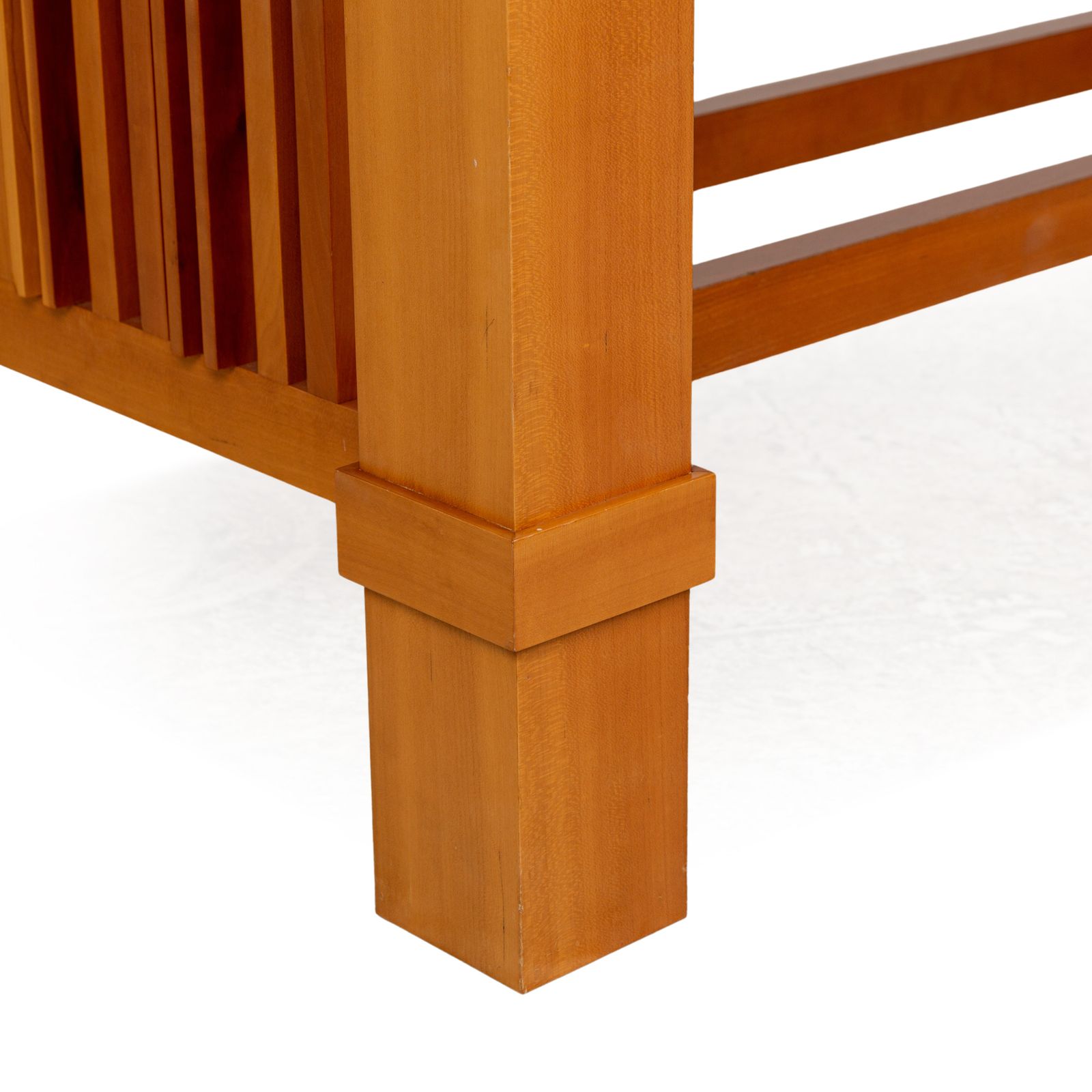 Ensemble de tables Cassina Taliesin en bois de cerisier brun, par Frank Lloyd Wright photo Mobilier