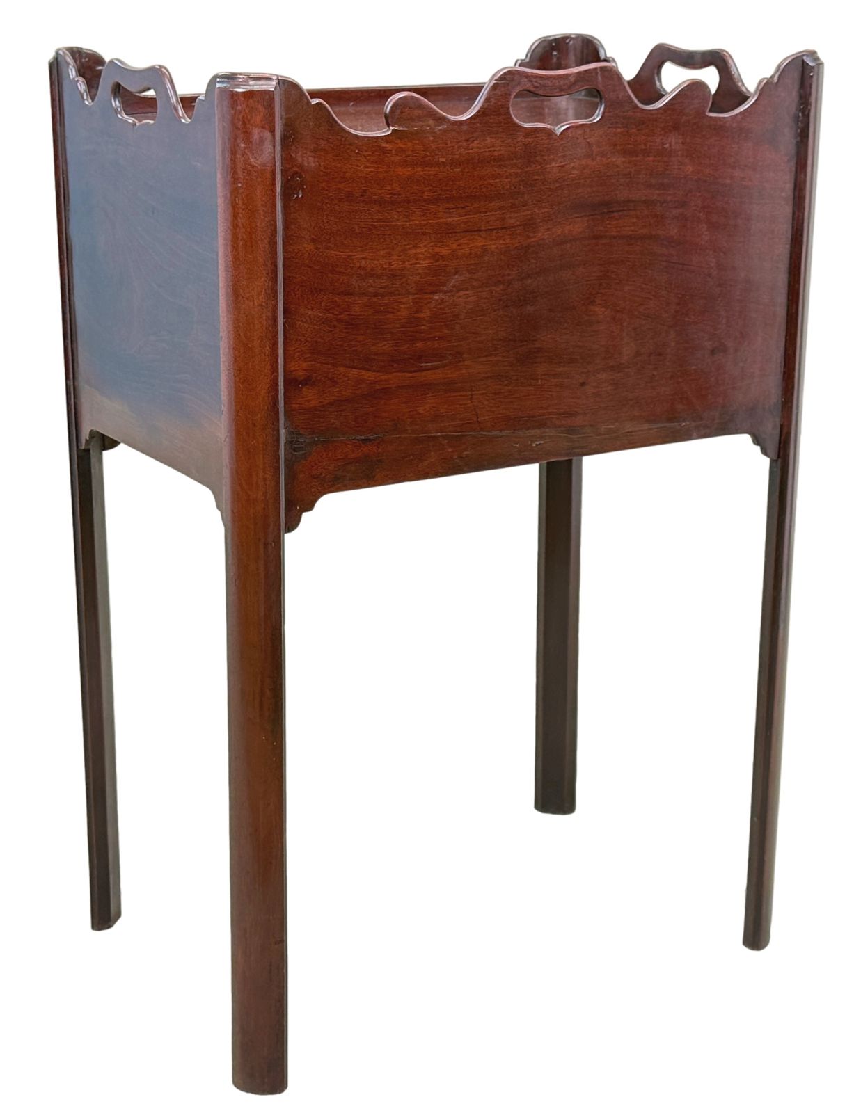Georgisch mahonie nachtkastje, 18e eeuw (Engeland, ca. 1760) photo Meubels