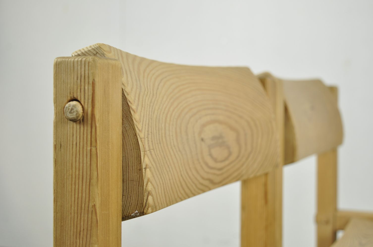 photo furniture Vintage "Trybo" eetkamerstoelen van Edvin Helseth, Noorwegen jaren 1960