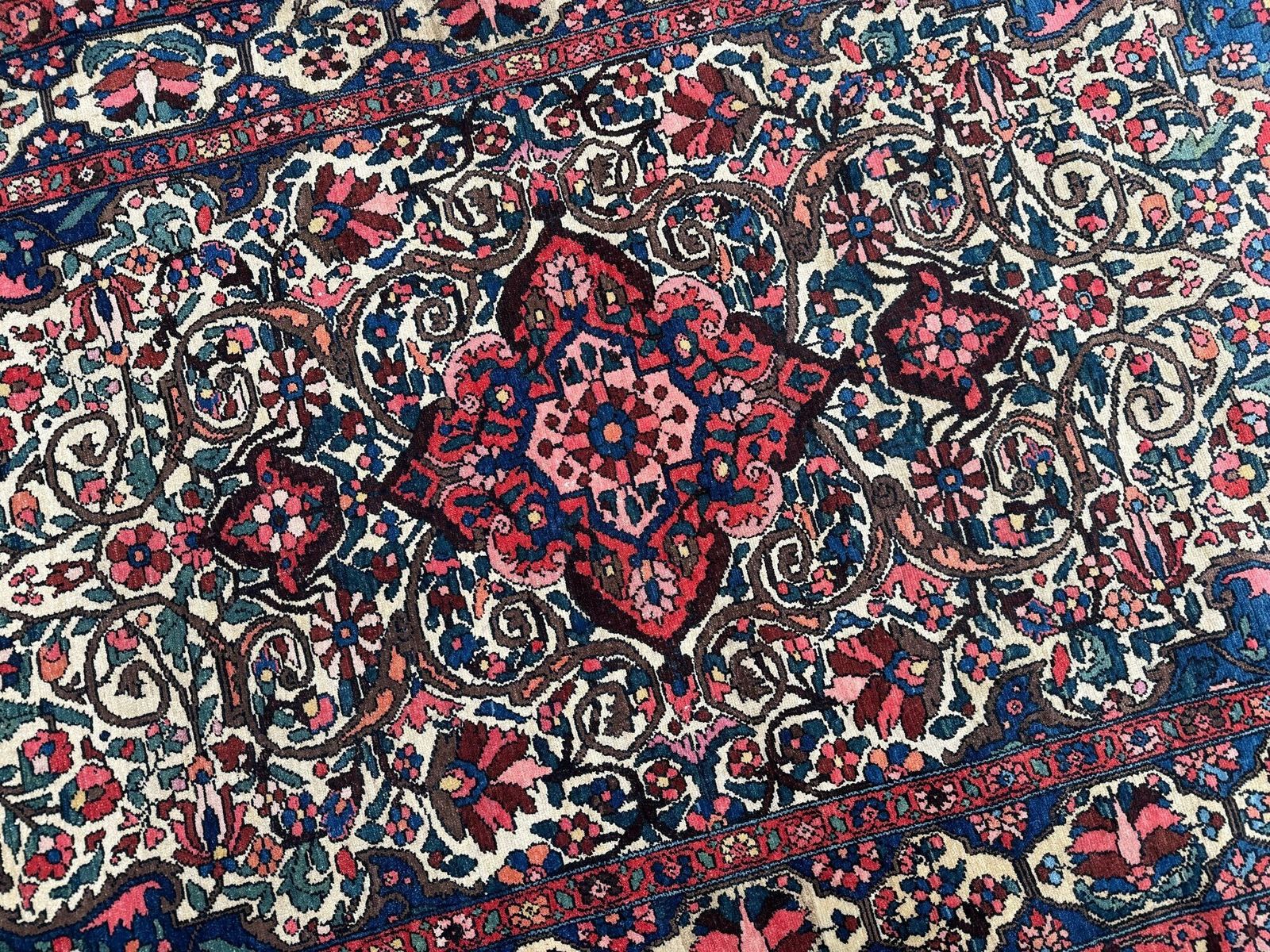 Textiel Antiek Bakhtiar tapijt 2,13 m x 1,36 m photo