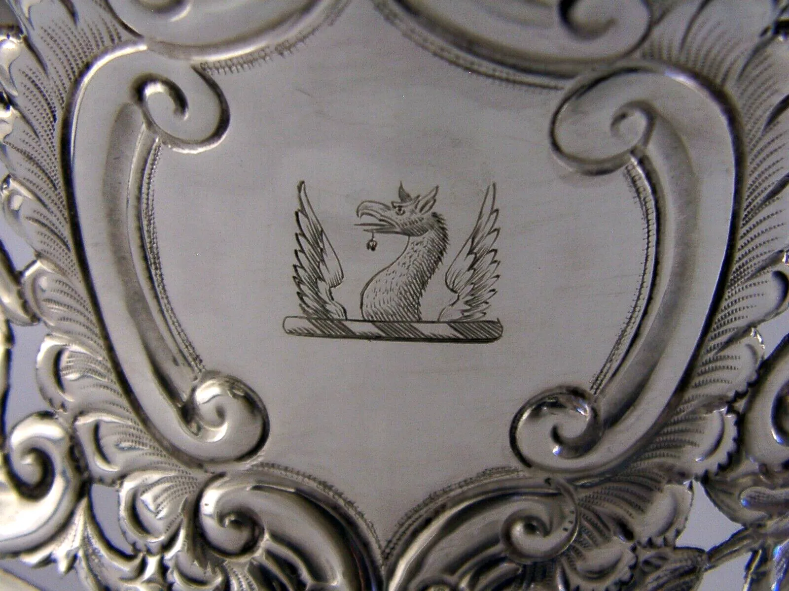 Porte-plat d'époque en argent sterling 925, armoiries de la famille Jennens, 352 g, 1908 photo Décoration