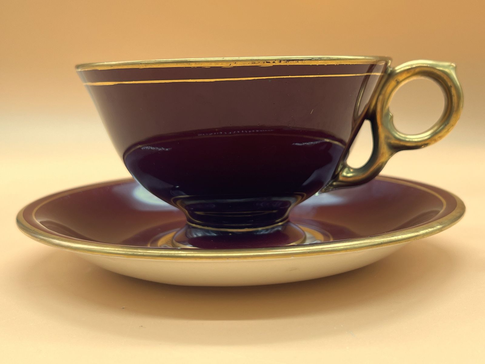 photo for sale Royal Winton Pottery Eleanor Chintz Best Gold Footed Wide Mouth Tea Cup & Saucer Duo. Ca. jaren 1930.