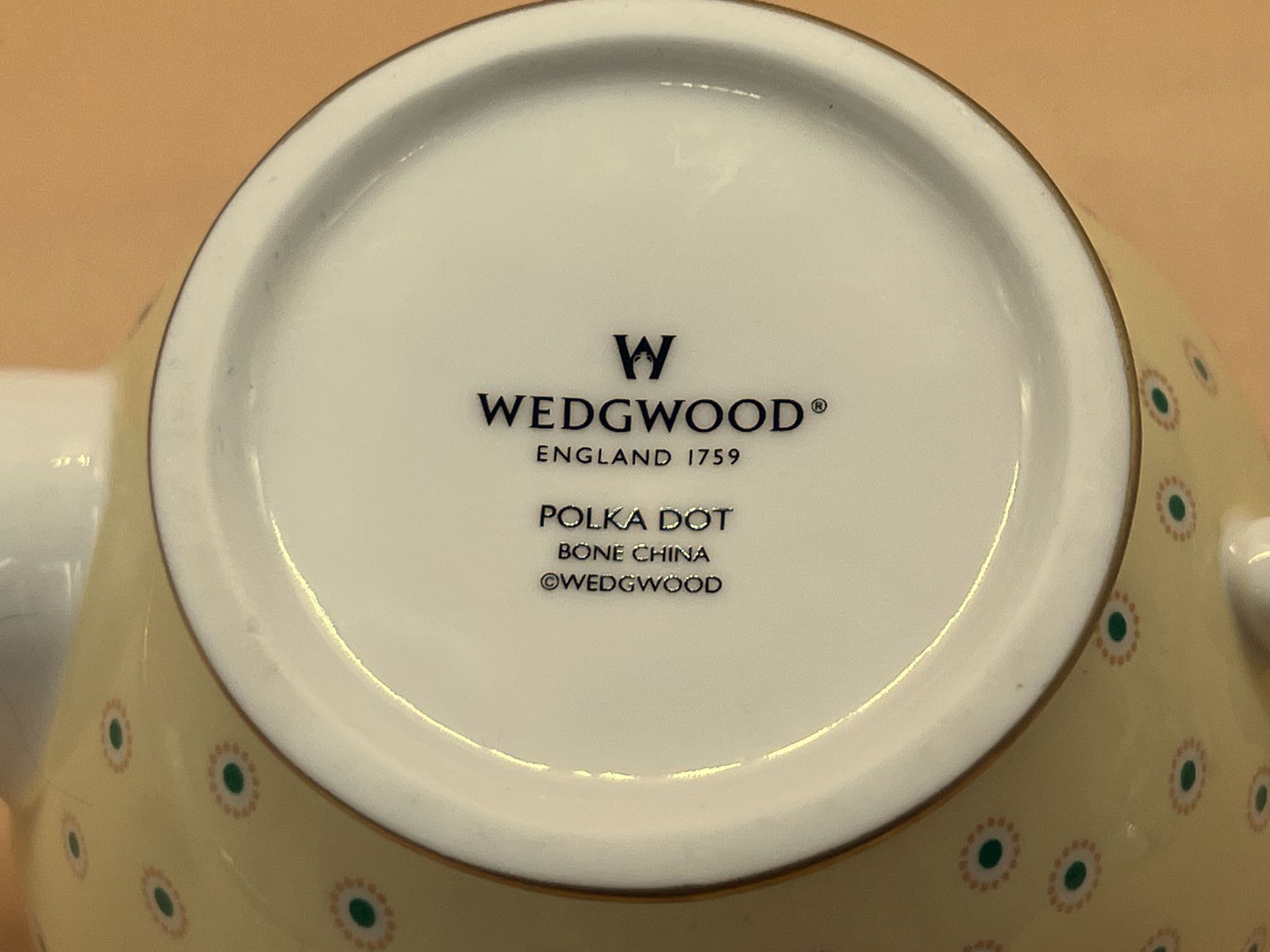 Wedgwood China Harlequin Collection Polka Dot 0.75 Pint Capacity Teapot. photo vintage