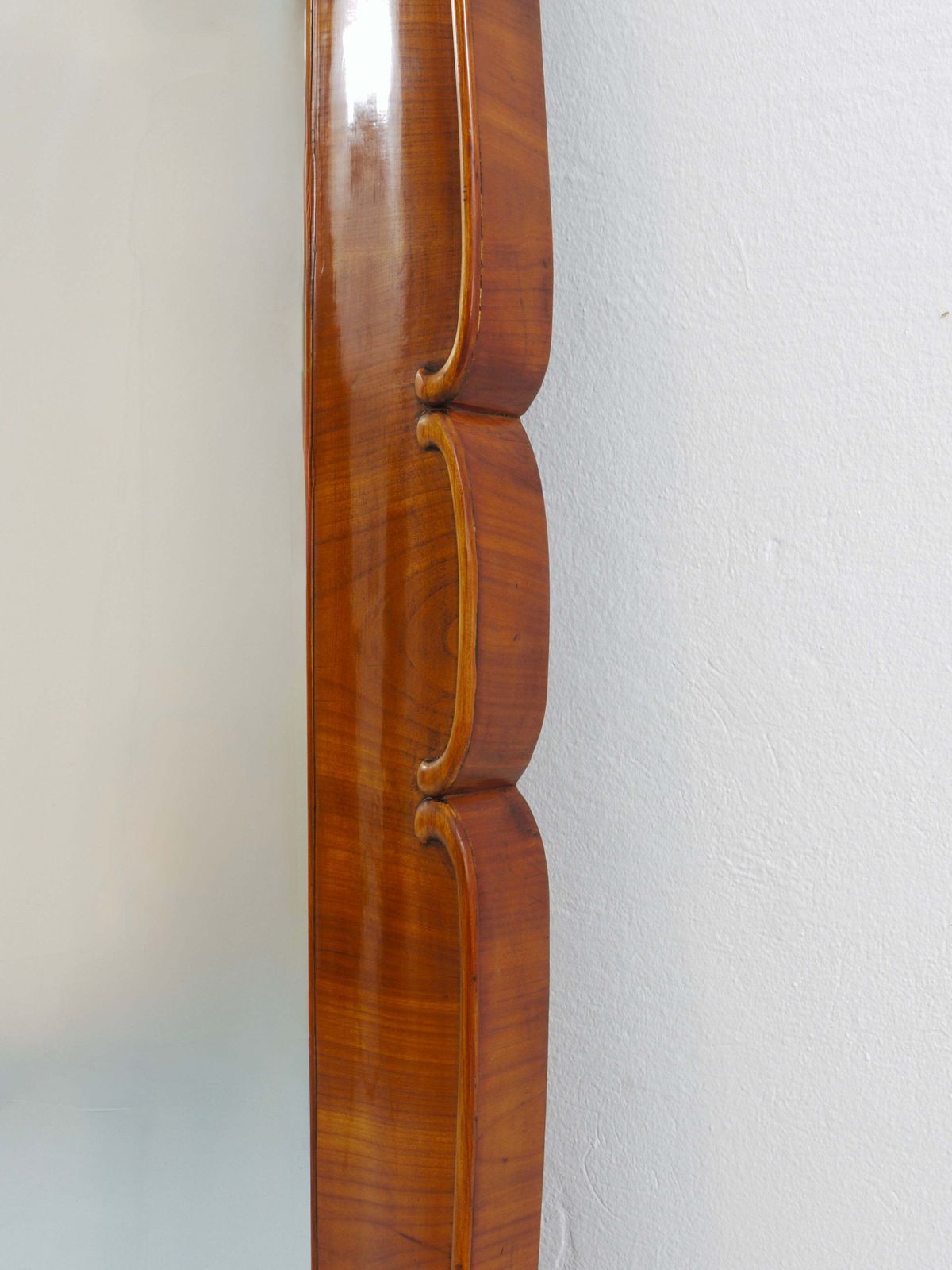 photo furniture Large 59" Biedermeier Carved & Scalloped Cherry Wood Wall Mirror, Vienna, 1850