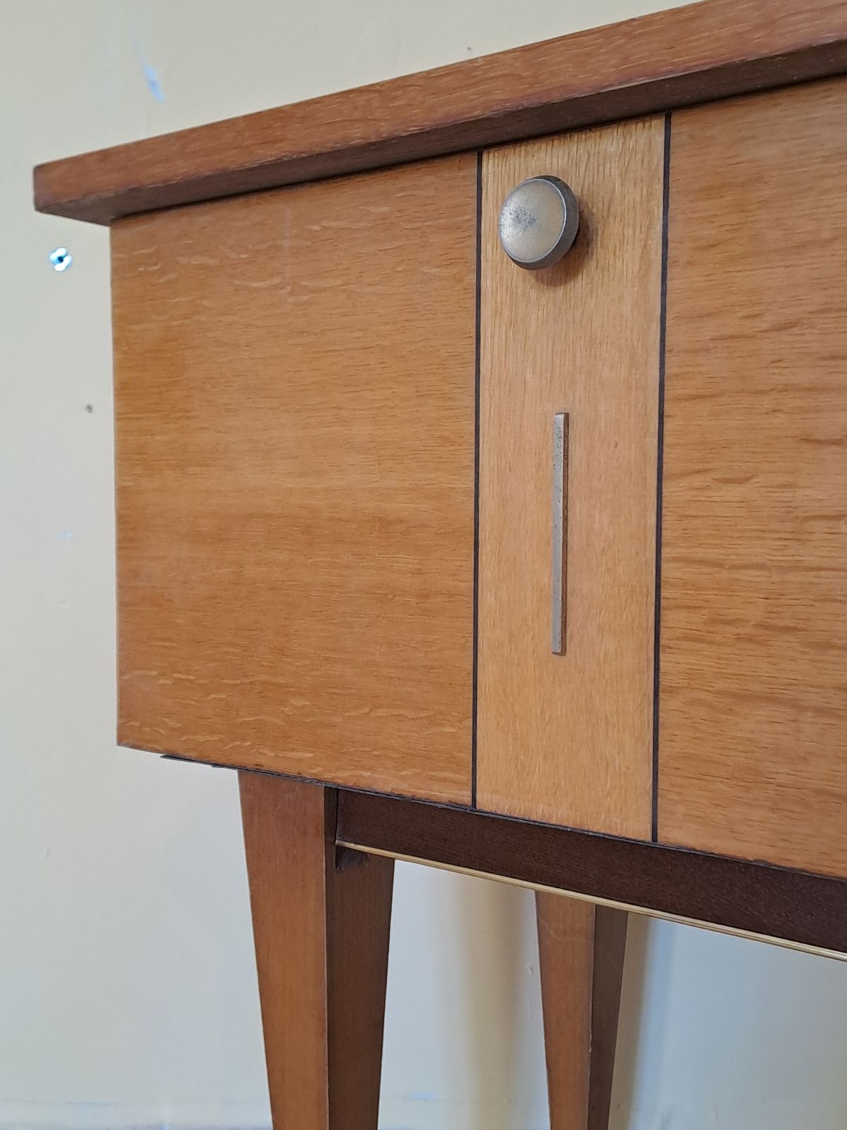 Table de chevet française mid-century, années 1950 photo vintage