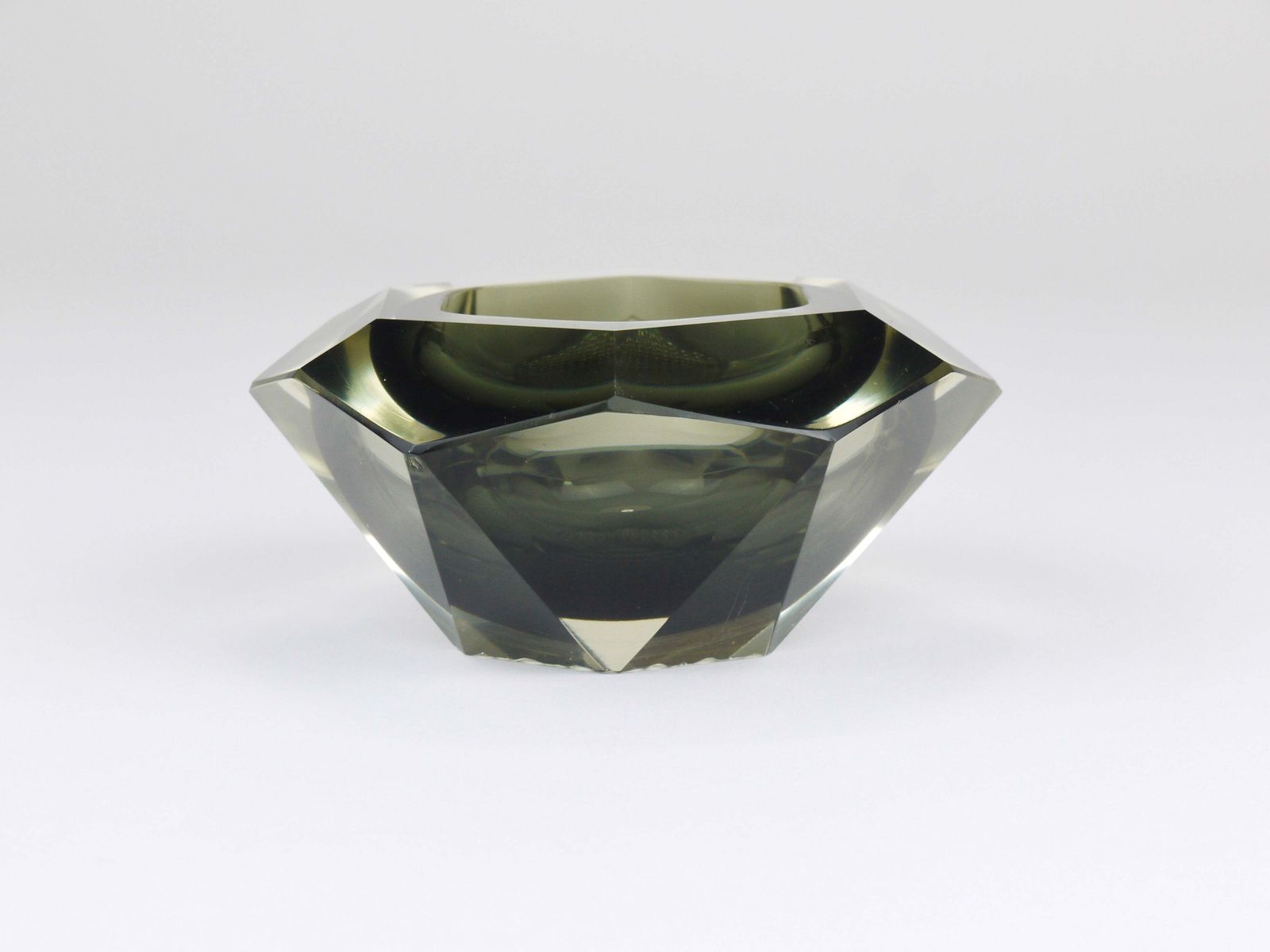 Mandruzzato Sommerso Faceted Diamond Caviar Bowl, Murano Glass, Italy, jaren 1960 photo buy