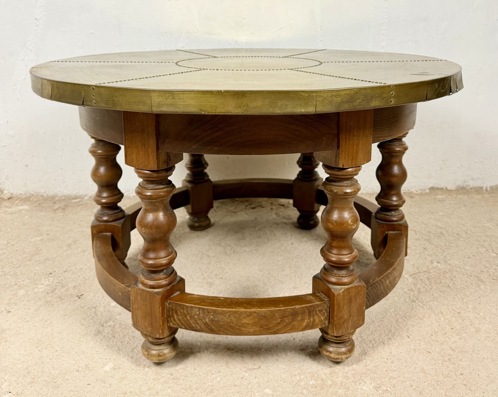 Spaanse salontafel met messing tafelblad, midden 20e eeuw photo for sale