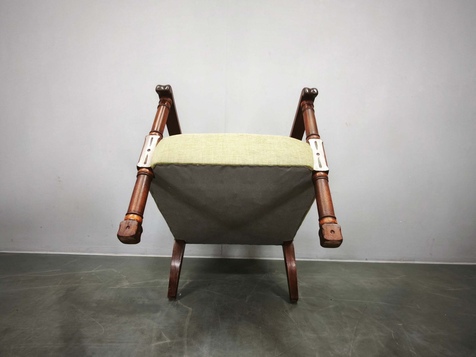 Mobilier Fauteuil Art déco en bois de hêtre, Tchécoslovaquie, vers 1935-1945 photo