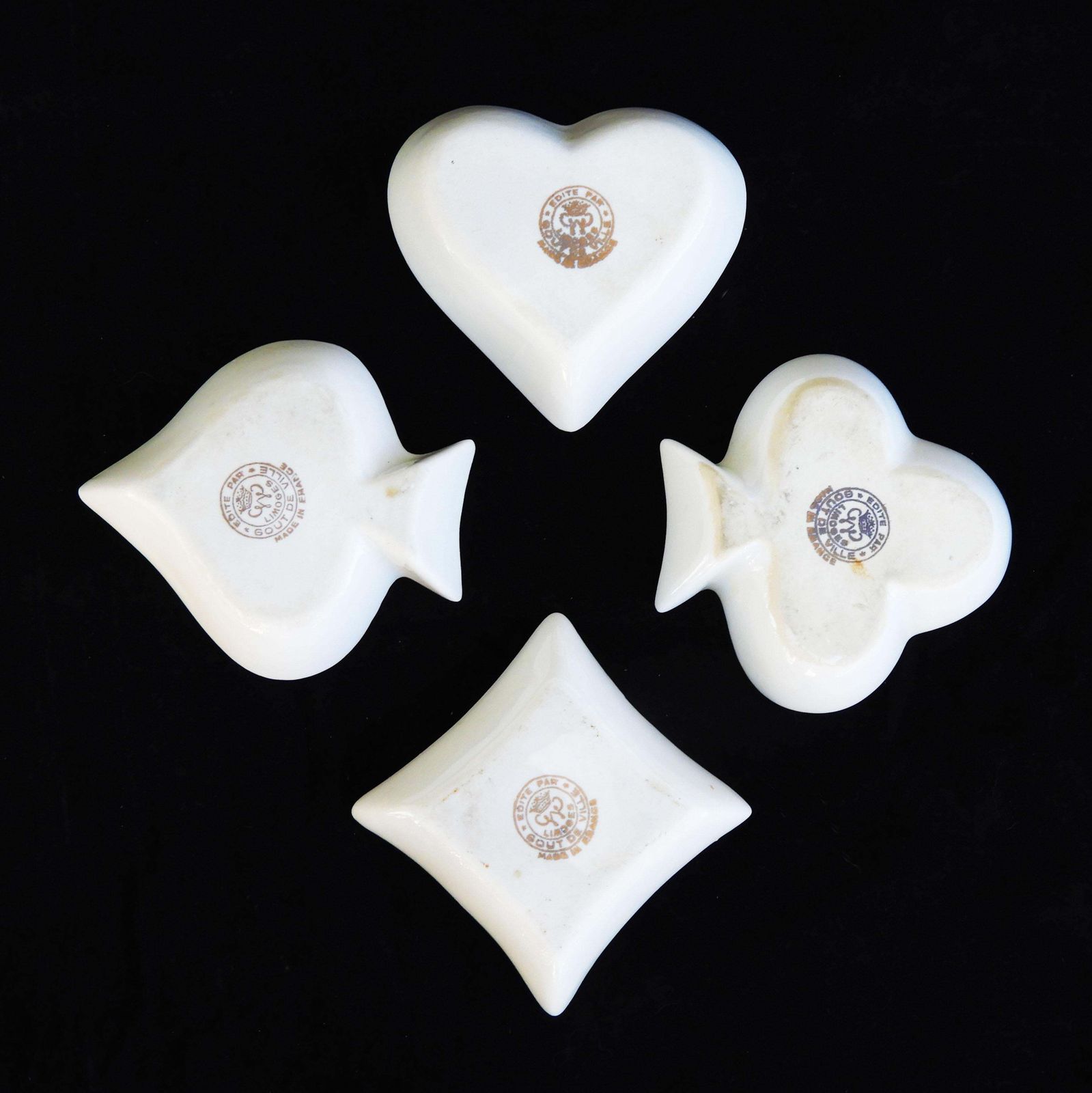 Coupelles et cendriers en porcelaine de Limoges, motifs cartes à jouer, vers 1960, lot de 4 photo buy