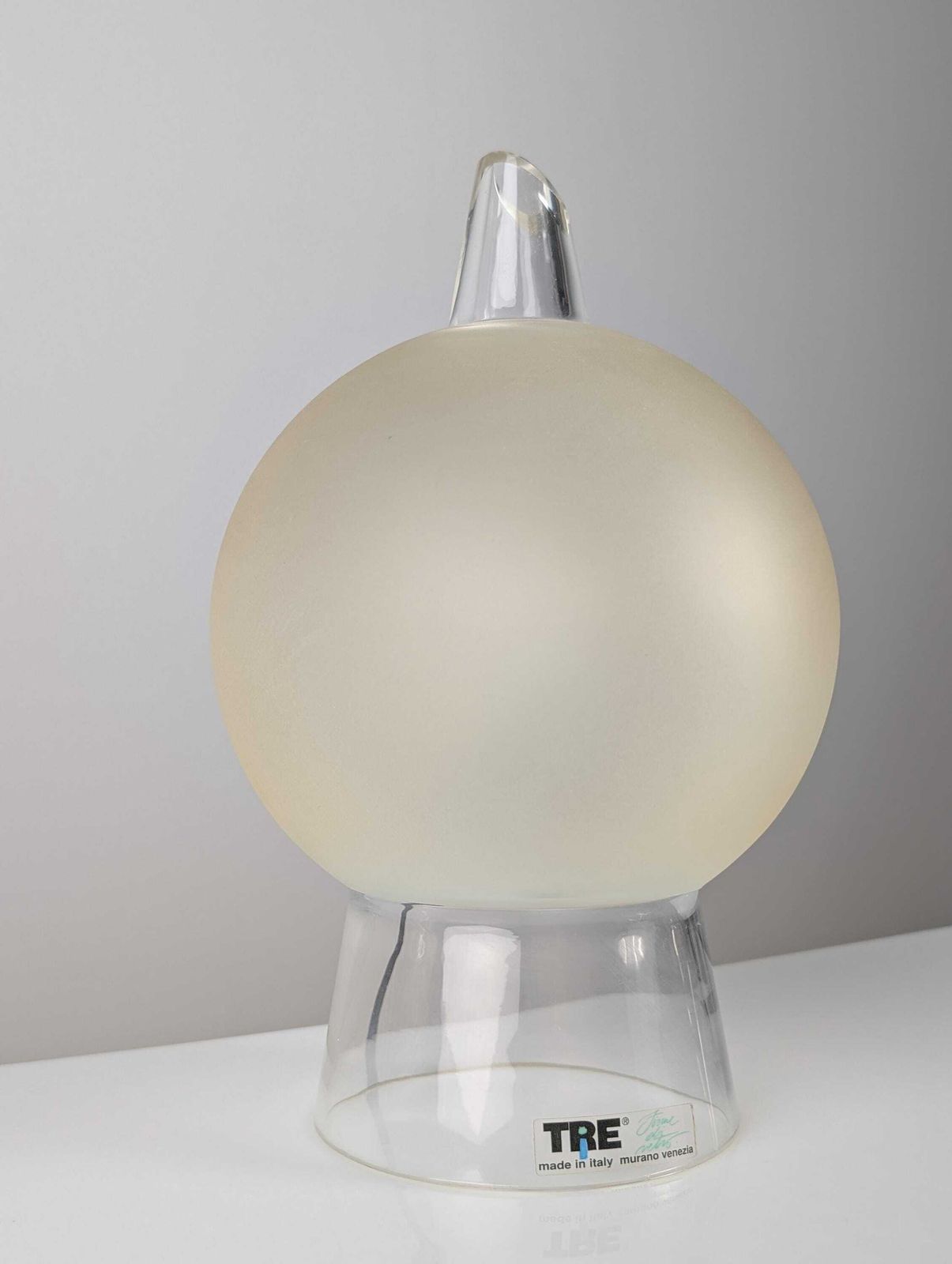 Lampe de table en verre de Murano par Itre, cône géométrique et sphère dépoli, Venise, années 1980 photo for sale