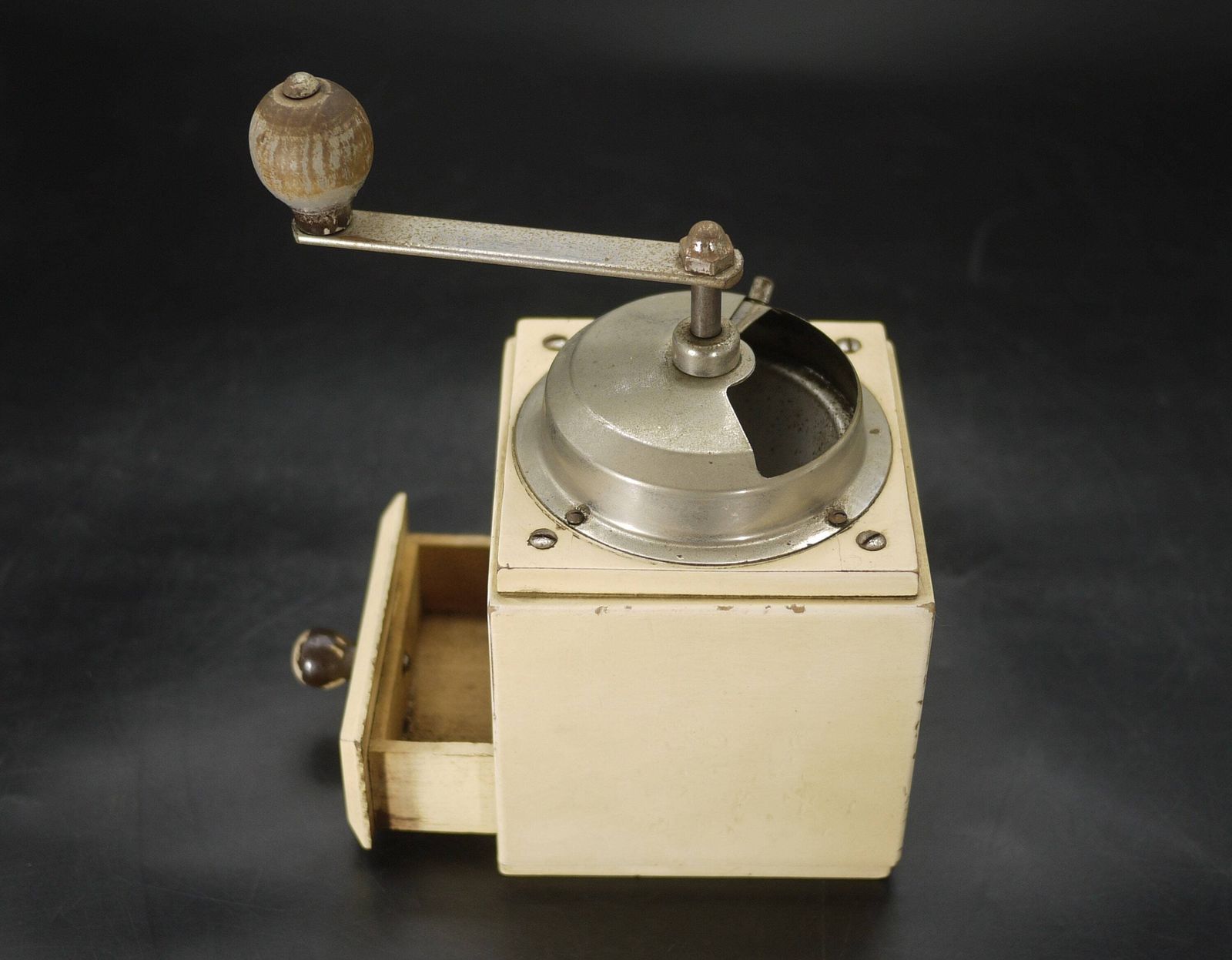 Moulin à café manuel en bois Pede Dienes modèle 718, années 1950 photo buy