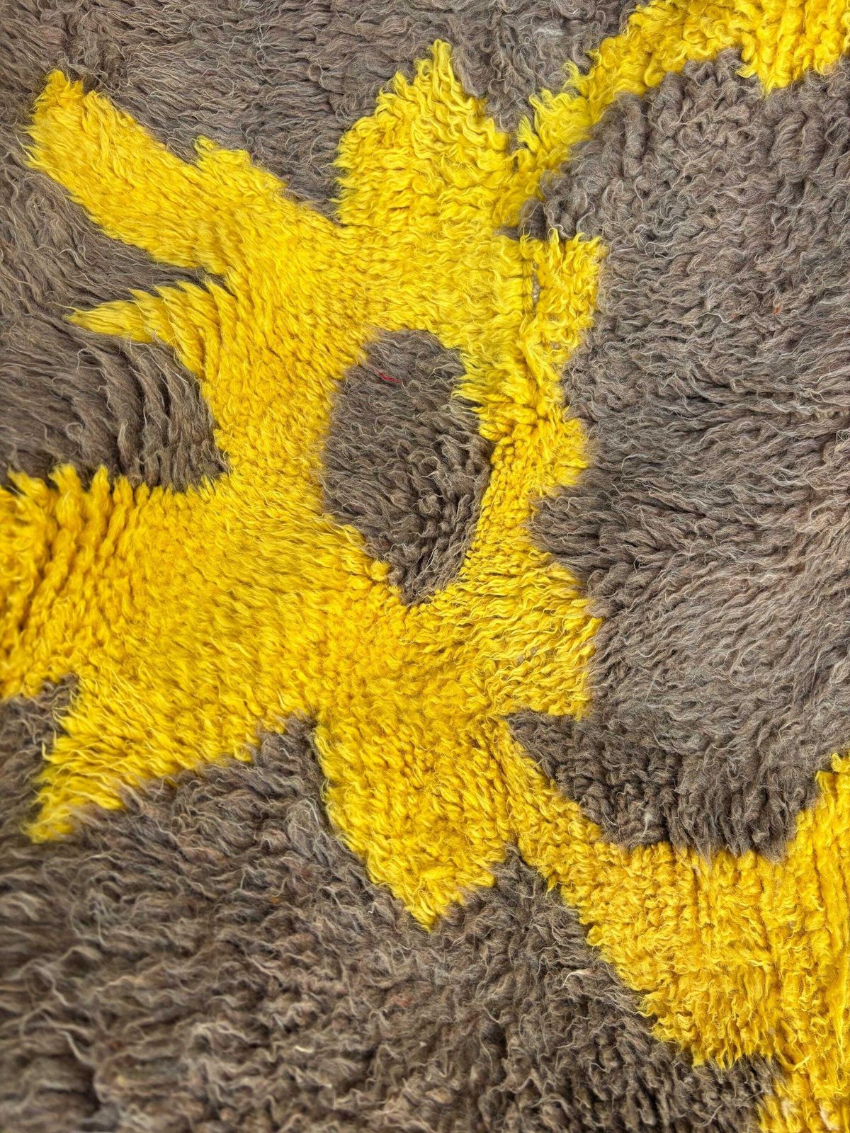 Tapis marocain Mrirt moderne 200x300 cm, tapis en laine géométrique jaune, tapis berbère fait main, tapis à poils longs de luxe, décor abstrait contemporain photo buy
