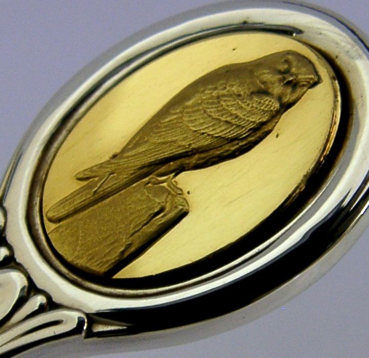 Zwaar 27g massief sterling zilver Kestrel lepel Londen 1975 vogel dier