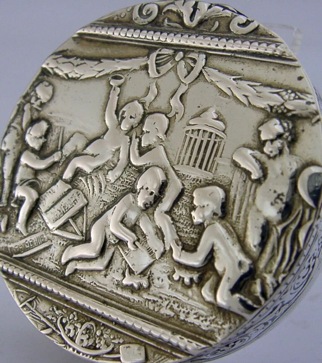 Boîte figurative d'époque en argent massif allemand, scènes de chérubins, vers 1900