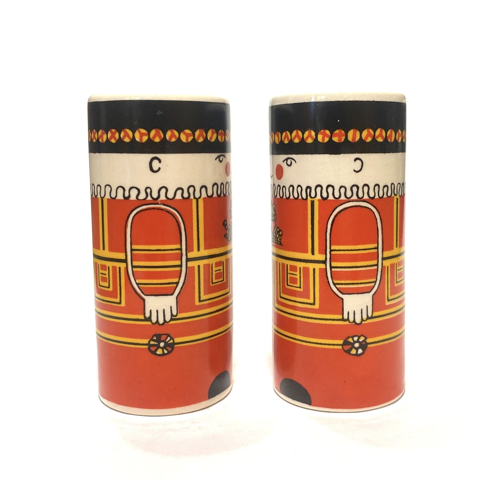 Vintage Carlton Ware Beefeater zout- en peperstel, Engelse keramiek jaren 1970 photo furniture