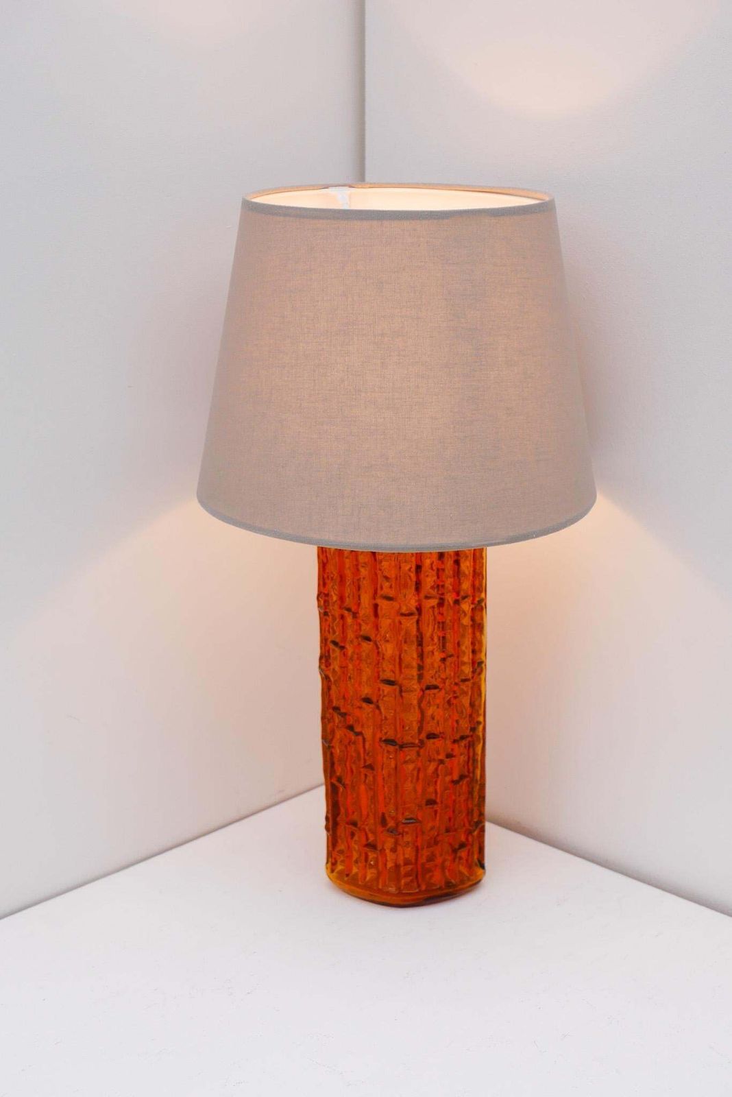 photo vinterior Grand Orange Glass Table Lamp. By Gustav Leek For Orrefors, Sweden