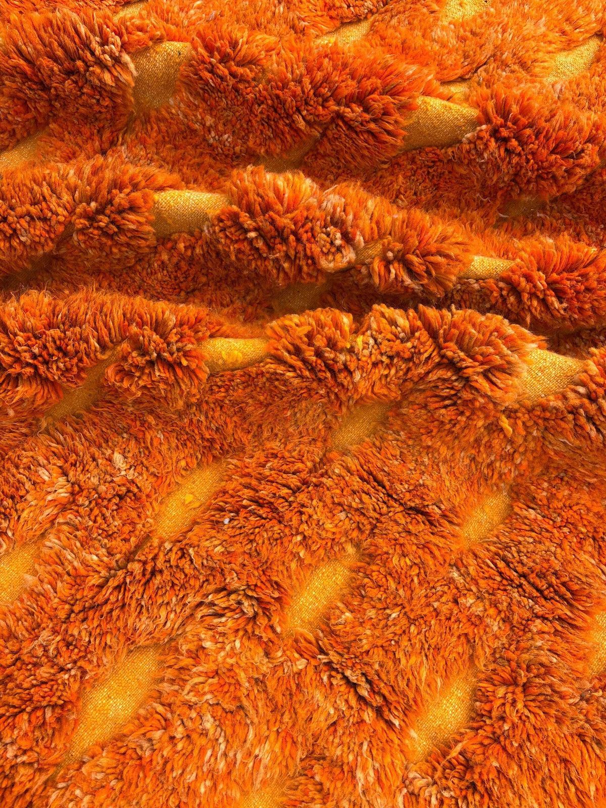 Oranje Marokkaans vloerkleed 200x300 cm, authentiek Marokkaans vloerkleed, Berber tapijt, wollen vloerkleed, handgemaakt vloerkleed, Beni Ourain stijl, vloerkleed photo vinterior