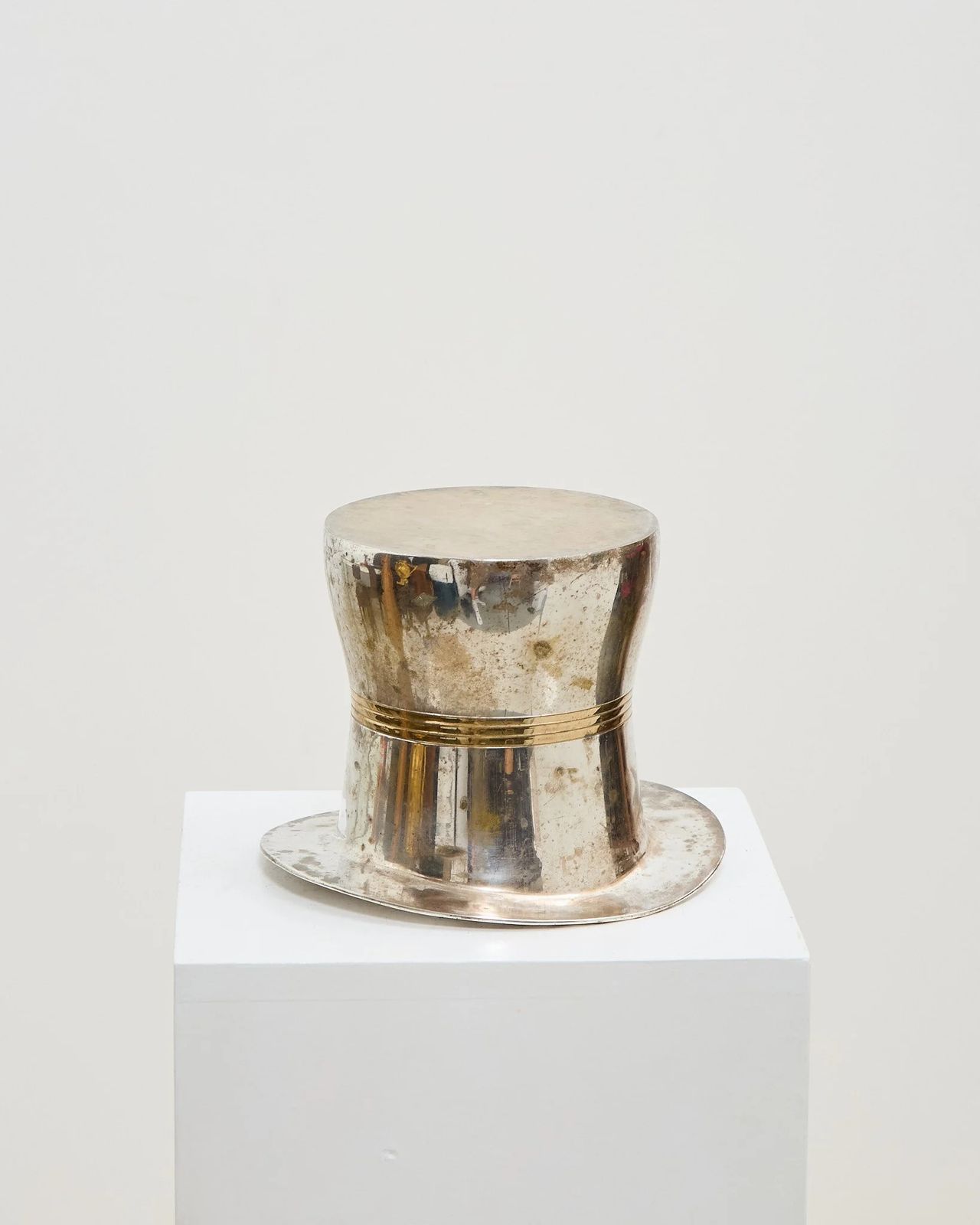 Silver Top Hat, 1970s photo for sale