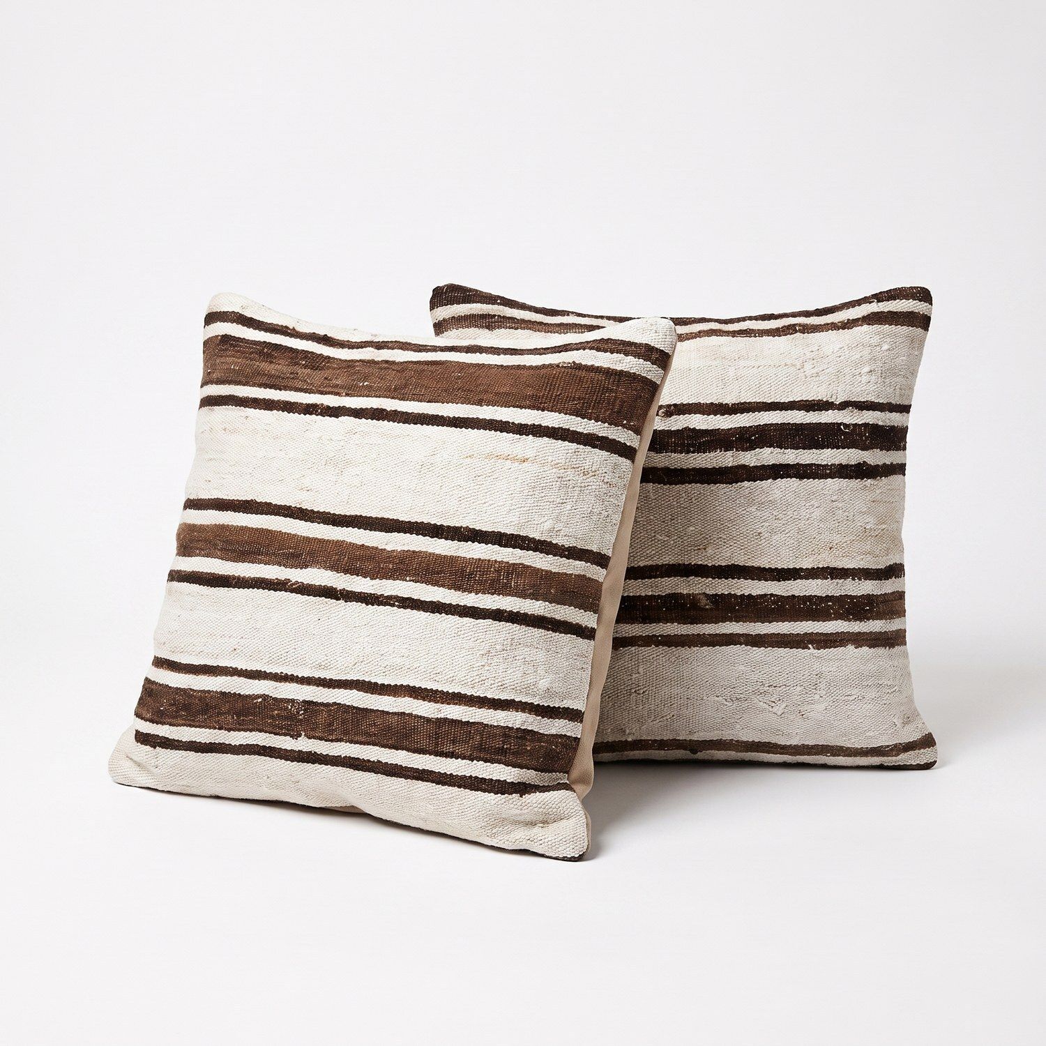 Anatolian Oushak Kilim Kussenhoes 60 x 60 cm, Set van Twee photo furniture