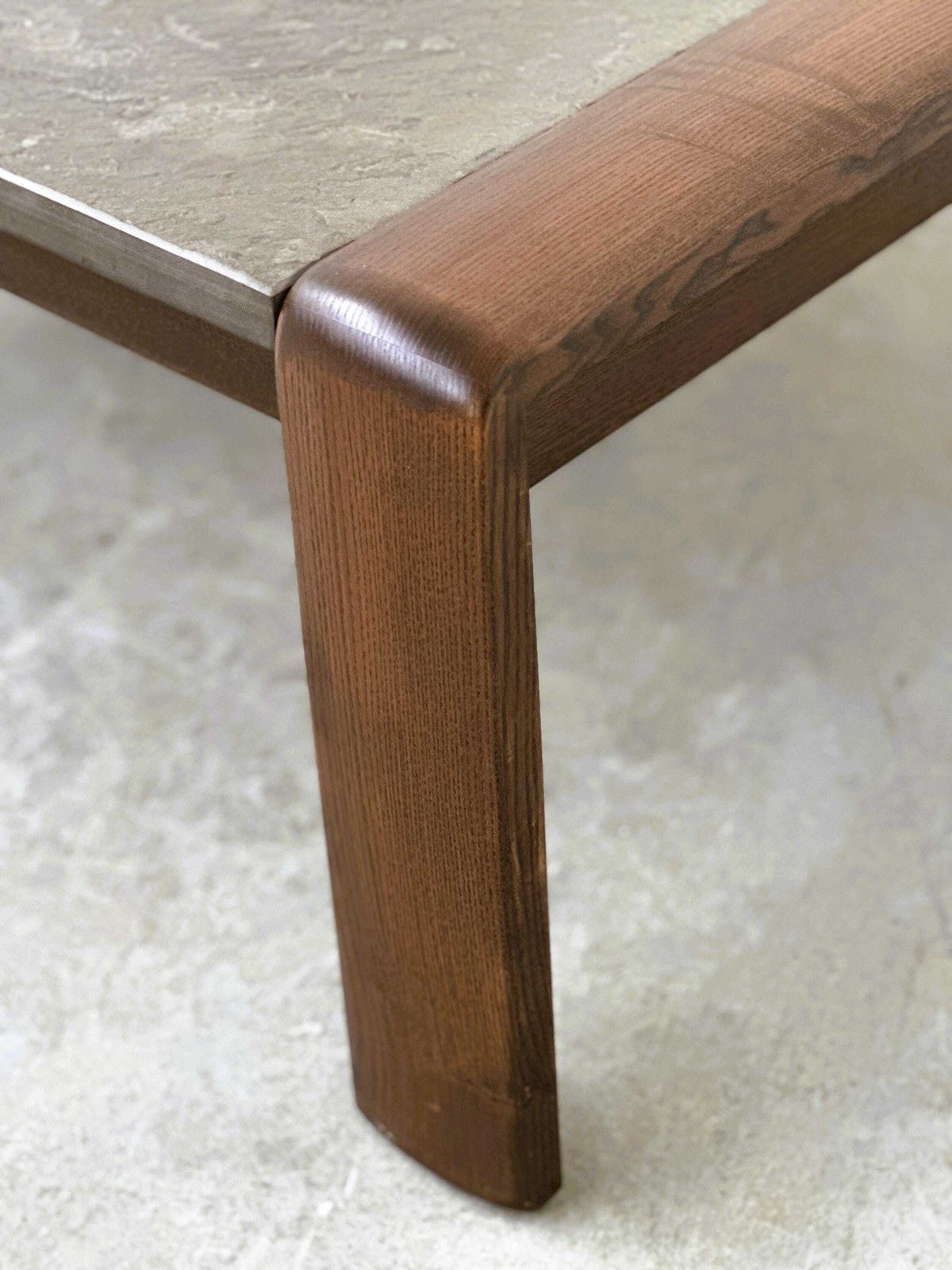Meubels Vintage Belgische eiken en fossiel leisteen salontafel, Brutalist Modern, jaren 1970 photo