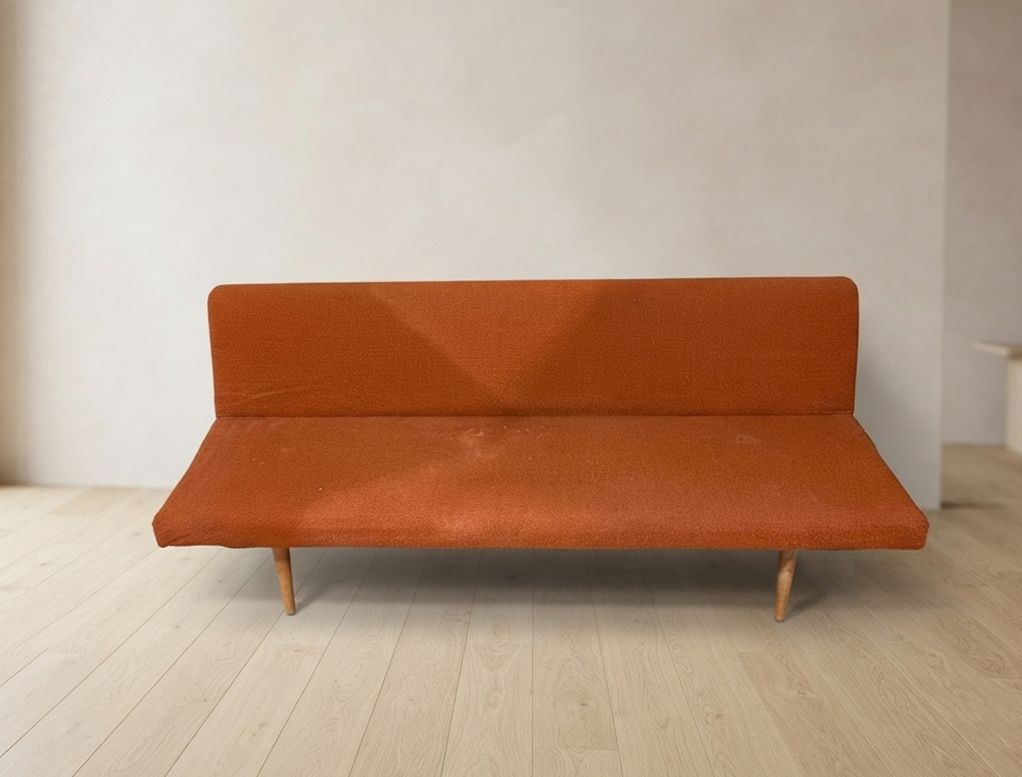 Mid-Century opvouwbare slaapbank van Miroslav Navrátil, oranje bekleding, jaren 1960, Tsjecho-Slowakije, 186 × 60 × 72 cm photo vintage