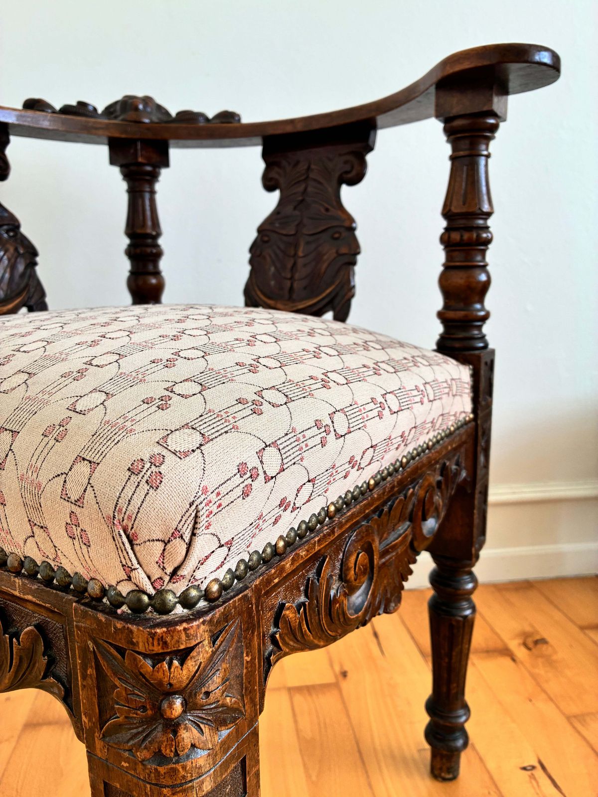 Antieke Engelse Victoriaanse hoekstoel, eind 19e eeuw photo furniture