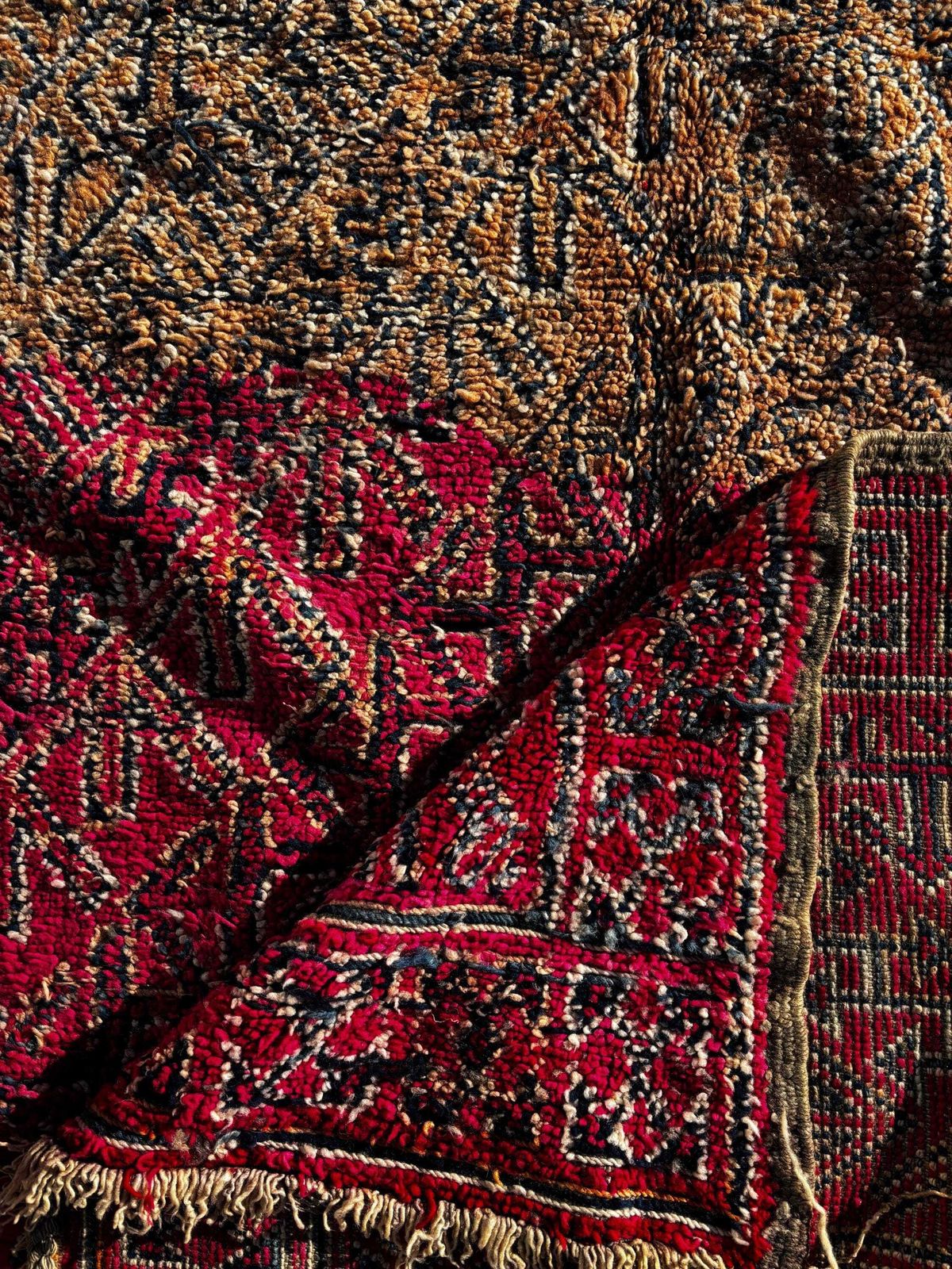 Vintage Beni M'guild Marokkaans tapijt 360x200 cm - Groot wollen vloerkleed - Handgemaakt Berber tapijt - Atlas Mountain tapijt ca. jaren 1960 photo Textiel