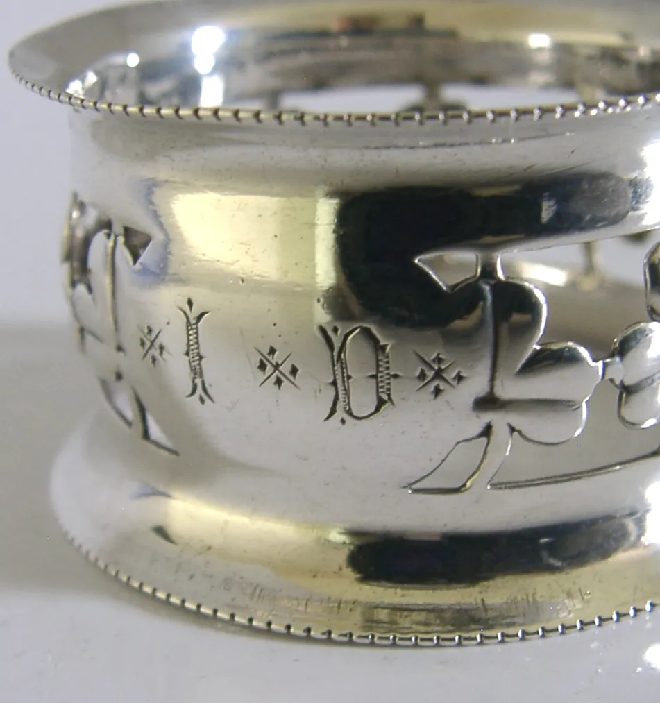 Rond de serviette d'époque en argent sterling, trèfle porte-bonheur ajouré, Chester 1904 photo 65.0