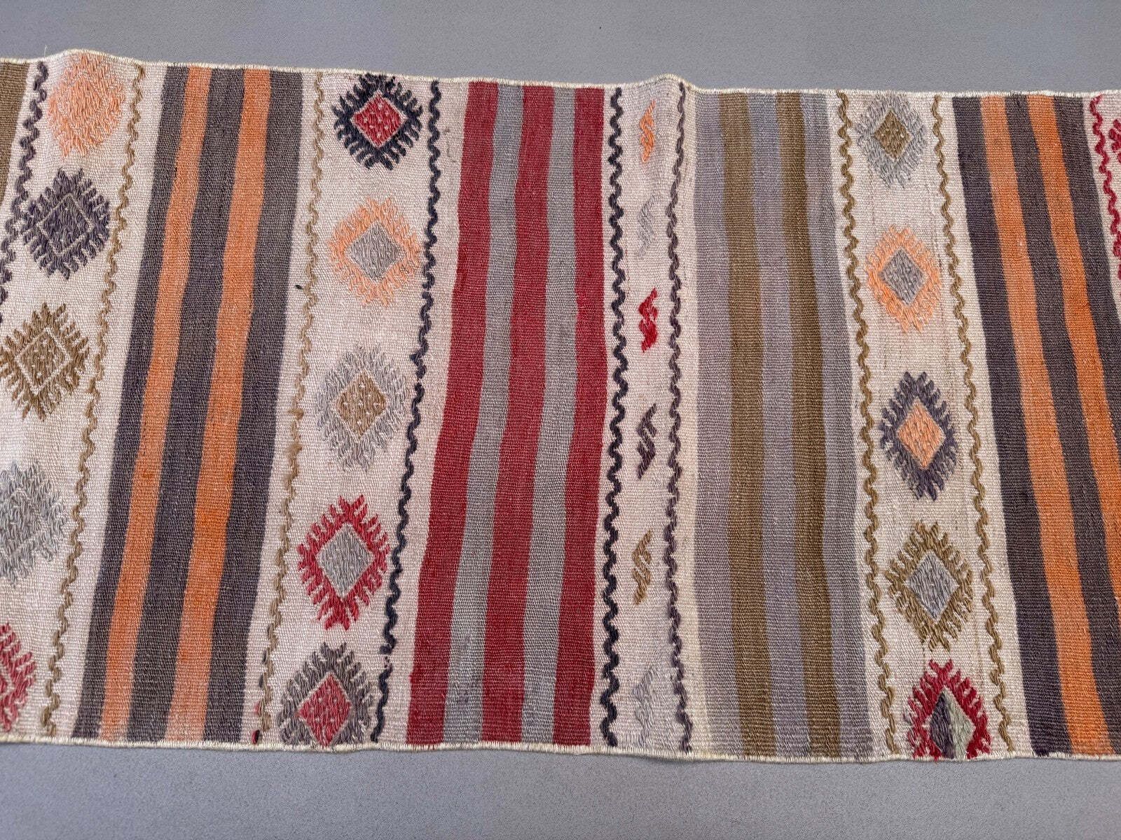Smalle Kilim Loper 57x350 cm Shabby Chic, Vintage Turkse Kelim 2572 photo for sale