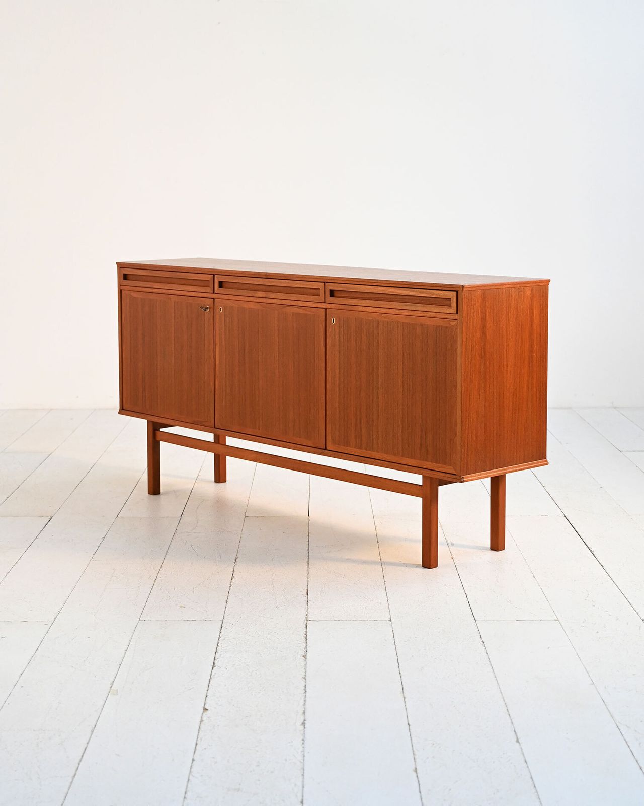 Vintage Scandinavian Teak Dressoir photo Meubels