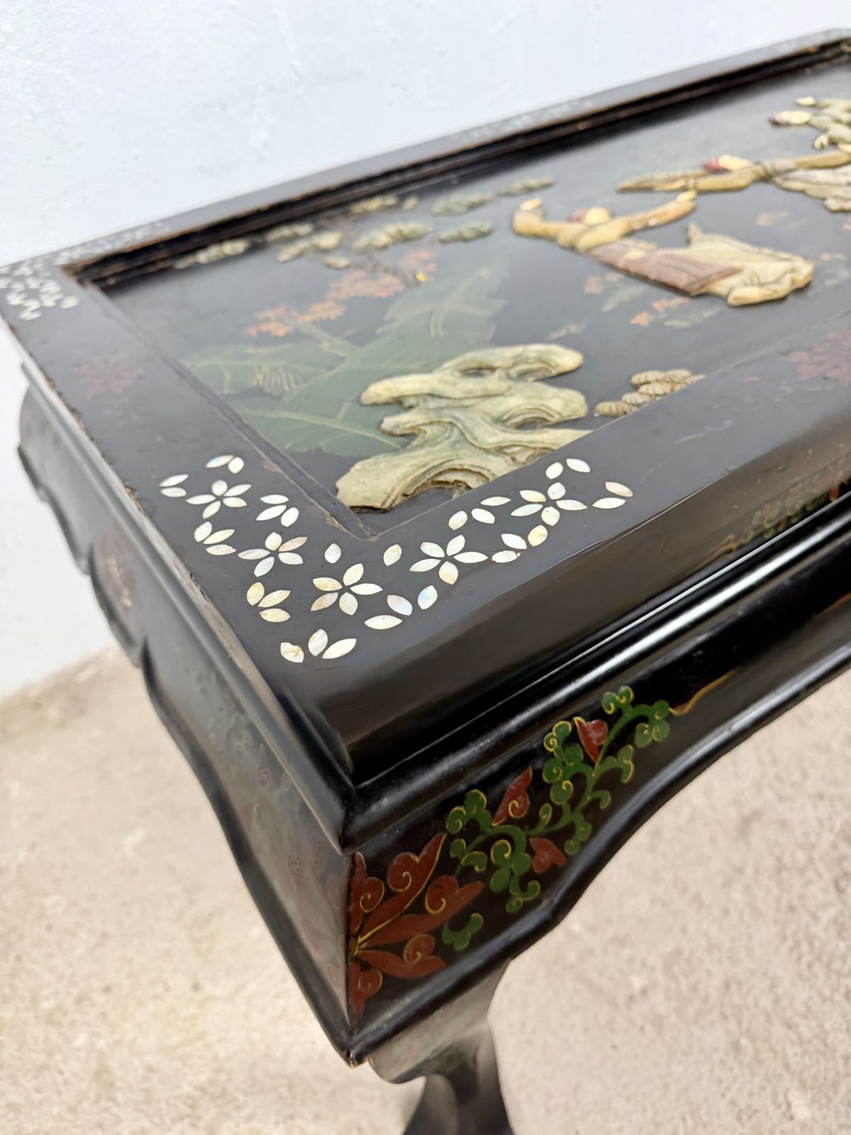 Chinese Zwartgelakte Salontafel Met Handgeschilderde Decoratie photo buy