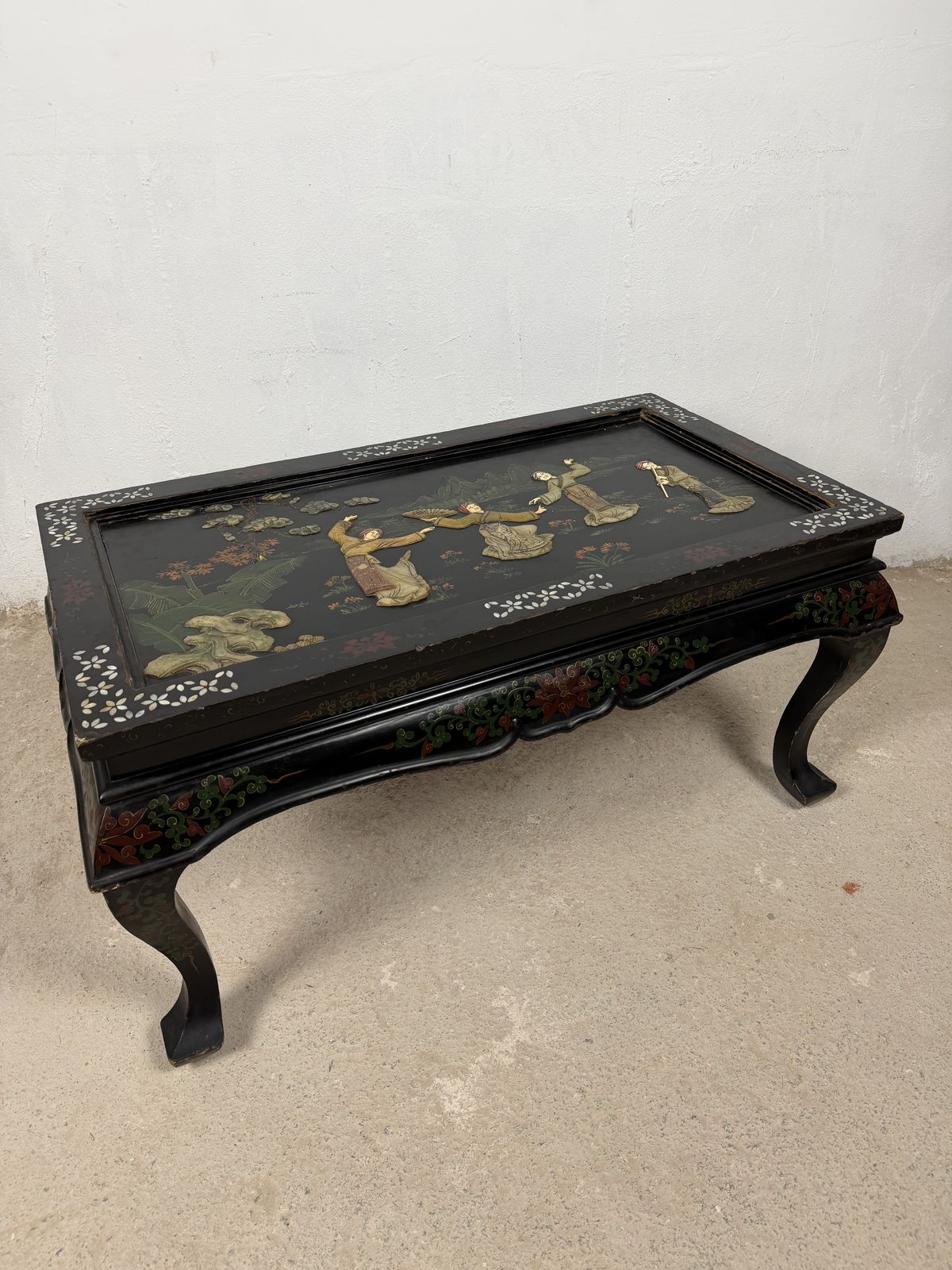 photo buy Chinese Zwartgelakte Salontafel Met Handgeschilderde Decoratie